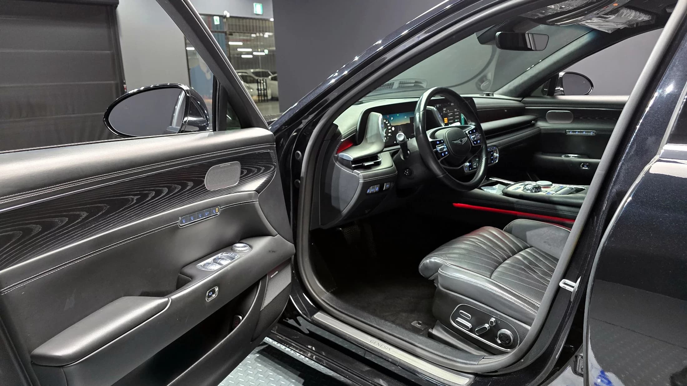 Genesis G90 Gasoline 3.5 Turbo AWD, 2022 г. 43646 км. — фото 11