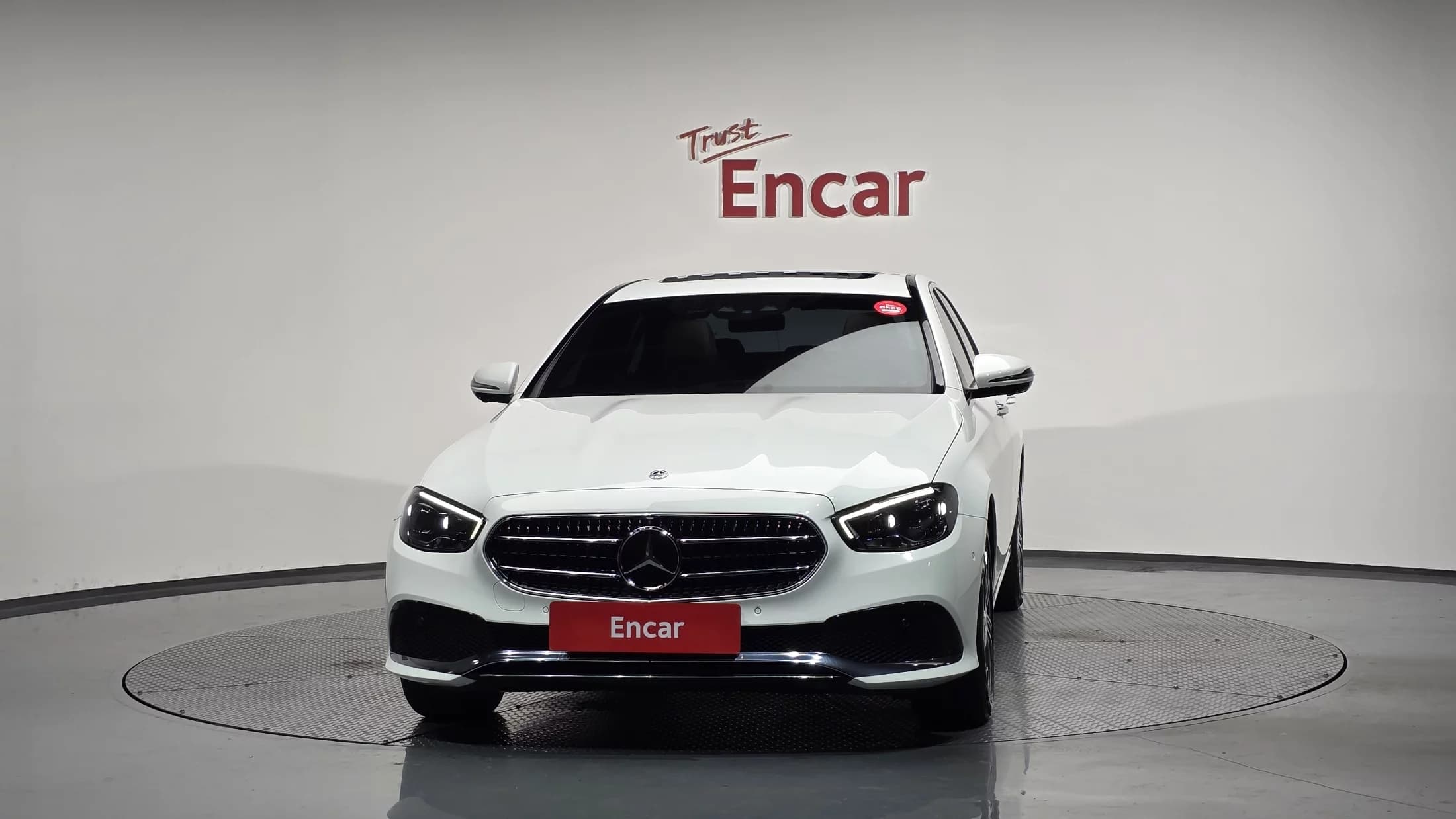 Mercedes-Benz E-Class E350 4MATIC Avantgarde, 2022 г. 53412 км. — фото 2