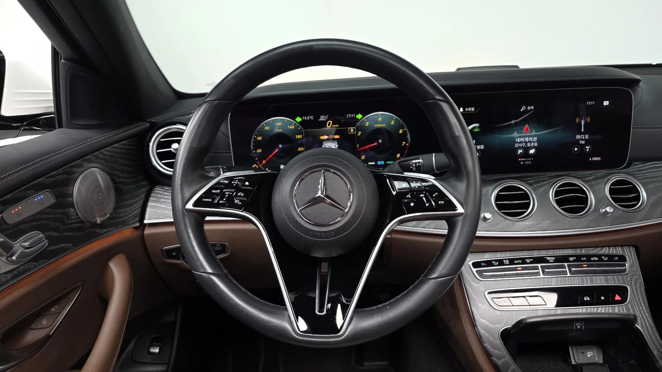 Mercedes-Benz E-Class E350 4MATIC Avantgarde, 2022 г. 53412 км. — фото 12