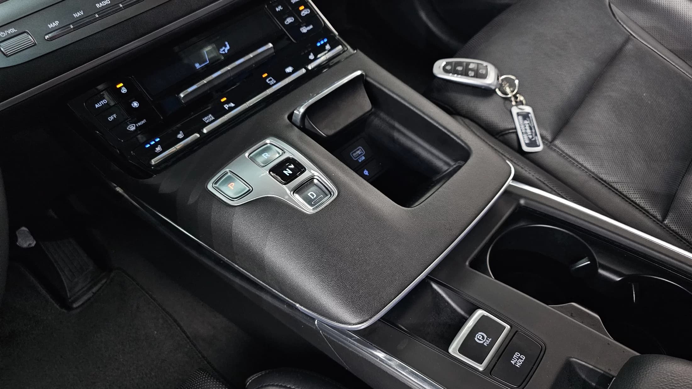 Hyundai Grandeur 3.3 Exclusice, 2022 г. 70099 км. — фото 9