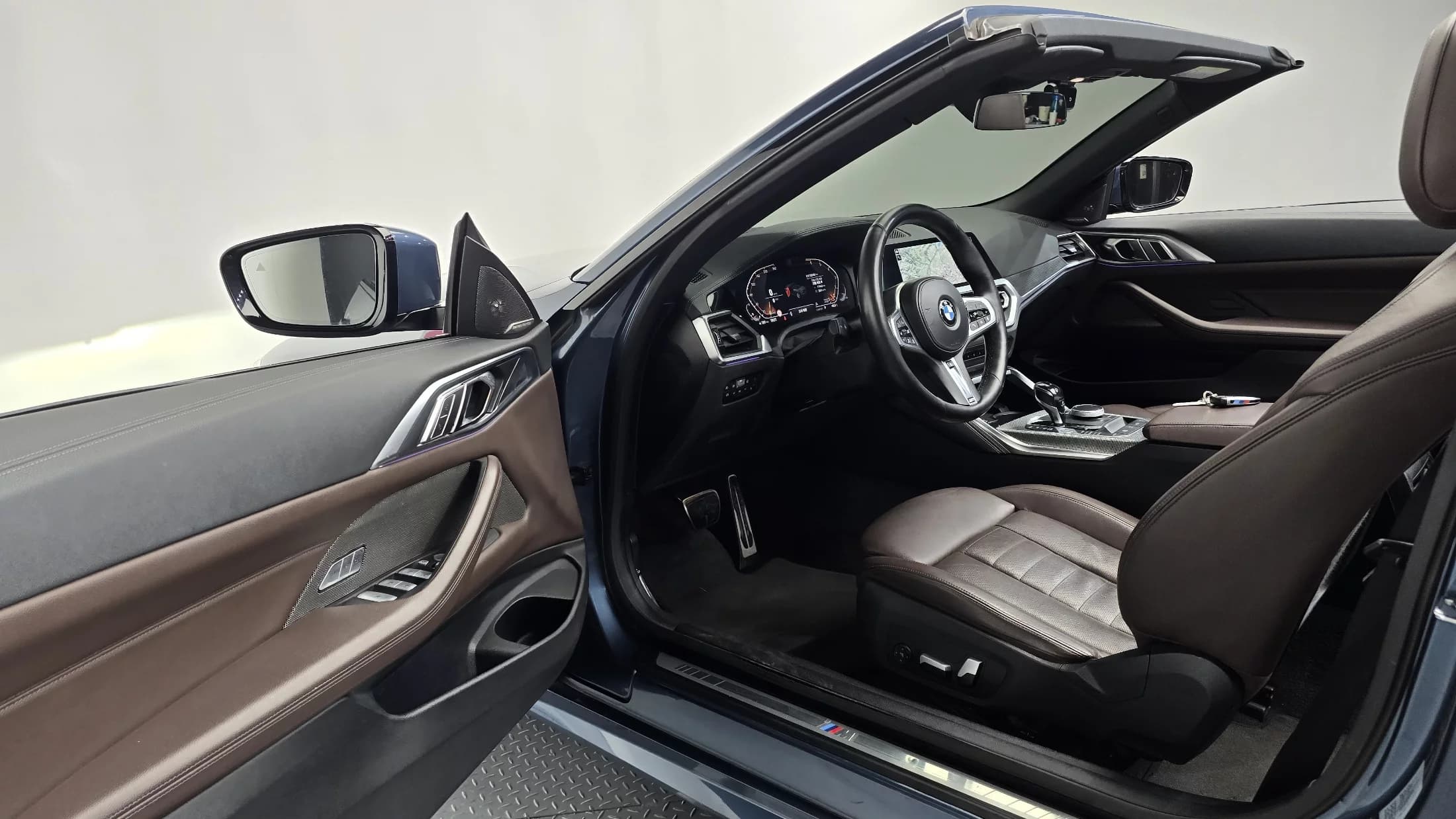 BMW 4-Series 420i M Sport Convertible, 2021 г. 105321 км. — фото 10