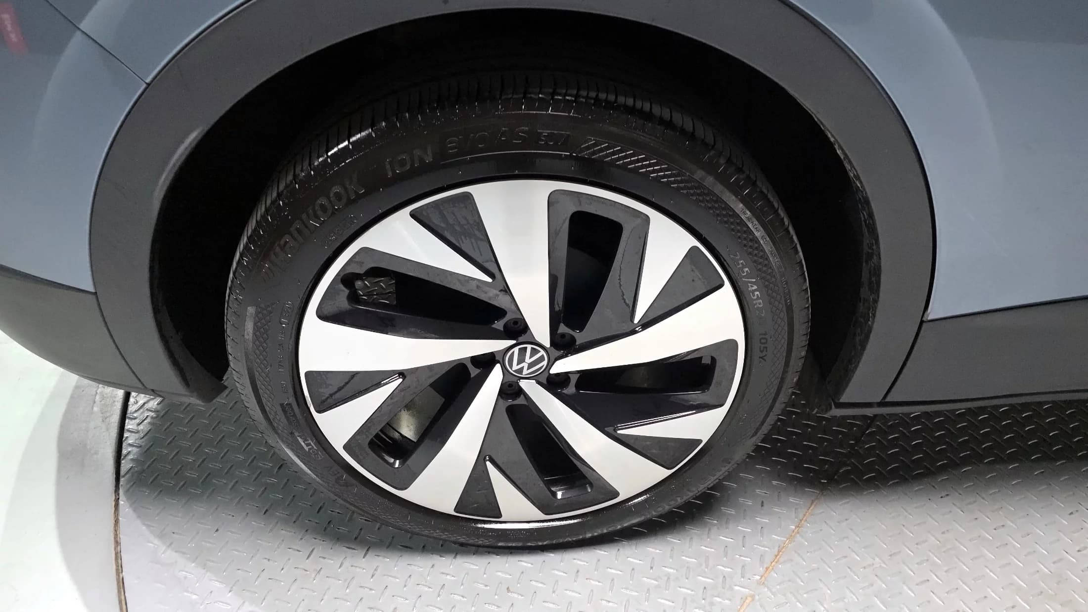 Volkswagen ID.4 Pro, электромобиль, 2022 г. 107488 км. — фото 5