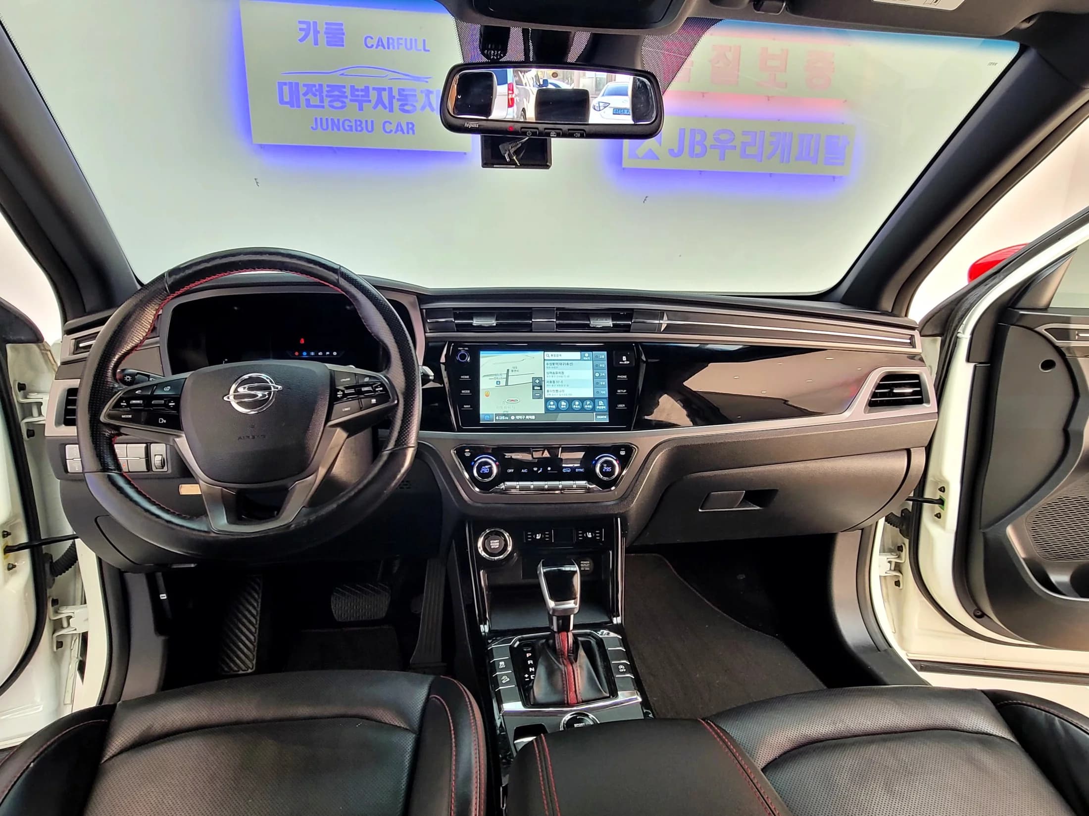 SsangYong KORANDO Gasoline 1.5 2WD R-Plus, 2022 г. 157027 км. — фото 11