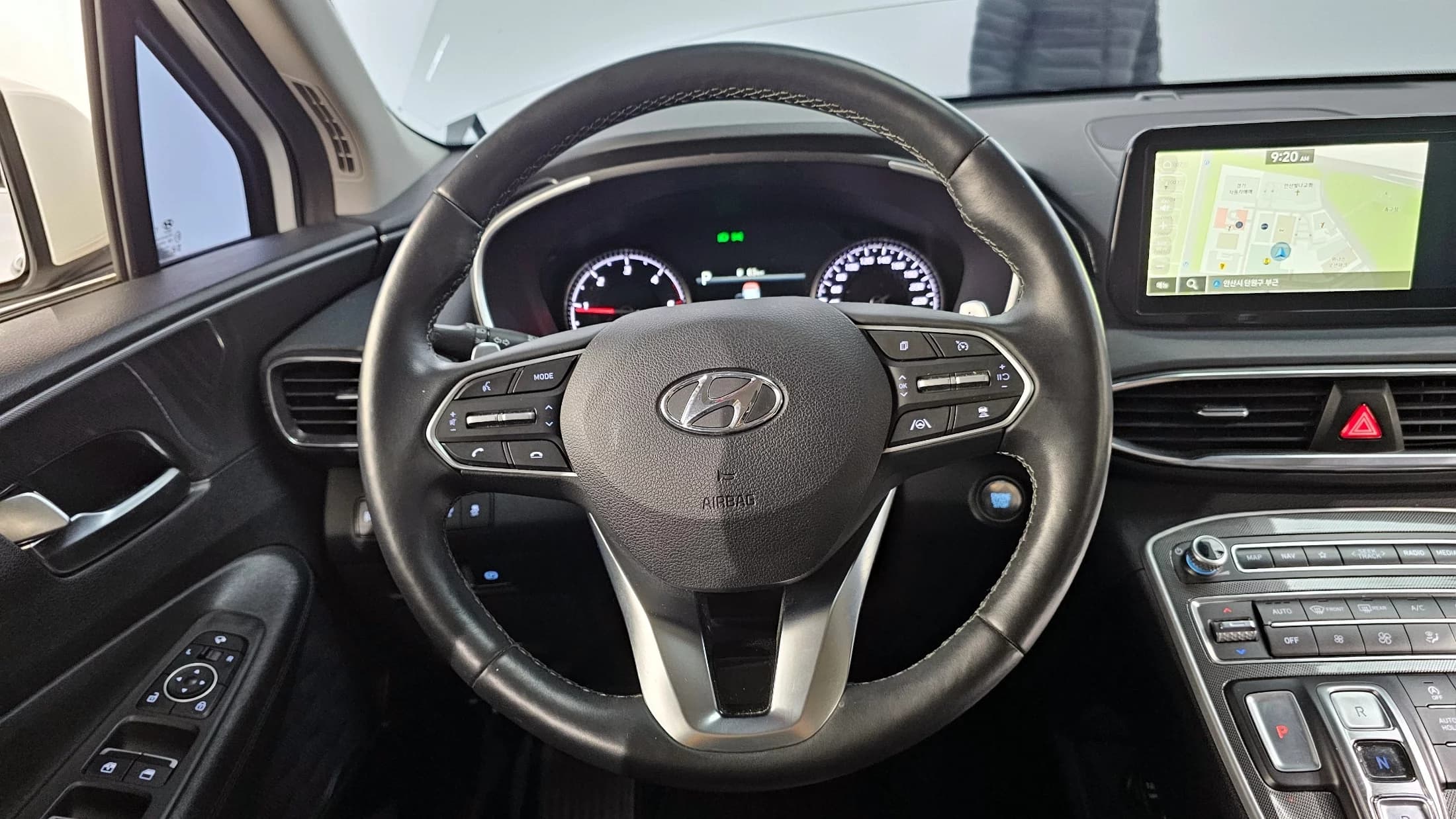 Hyundai Santa Fe Diesel 2.2 4WD Exclusive, 2023 г. 64171 км. — фото 13