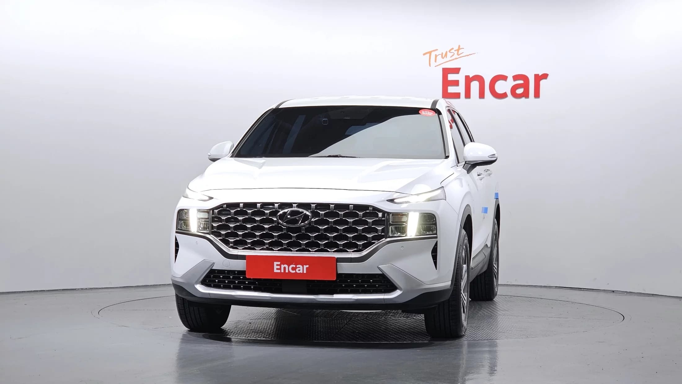 Hyundai Santa Fe Diesel 2.2 4WD Exclusive, 2023 г. 64171 км. — фото 3