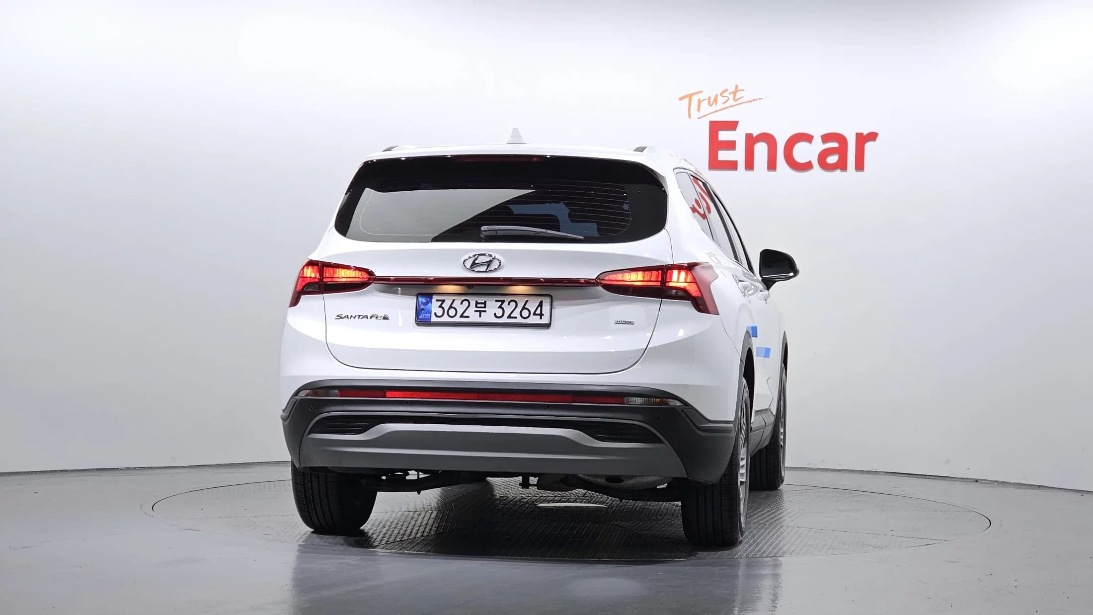 Hyundai Santa Fe Diesel 2.2 4WD Exclusive, 2023 г. 64171 км. — фото 4