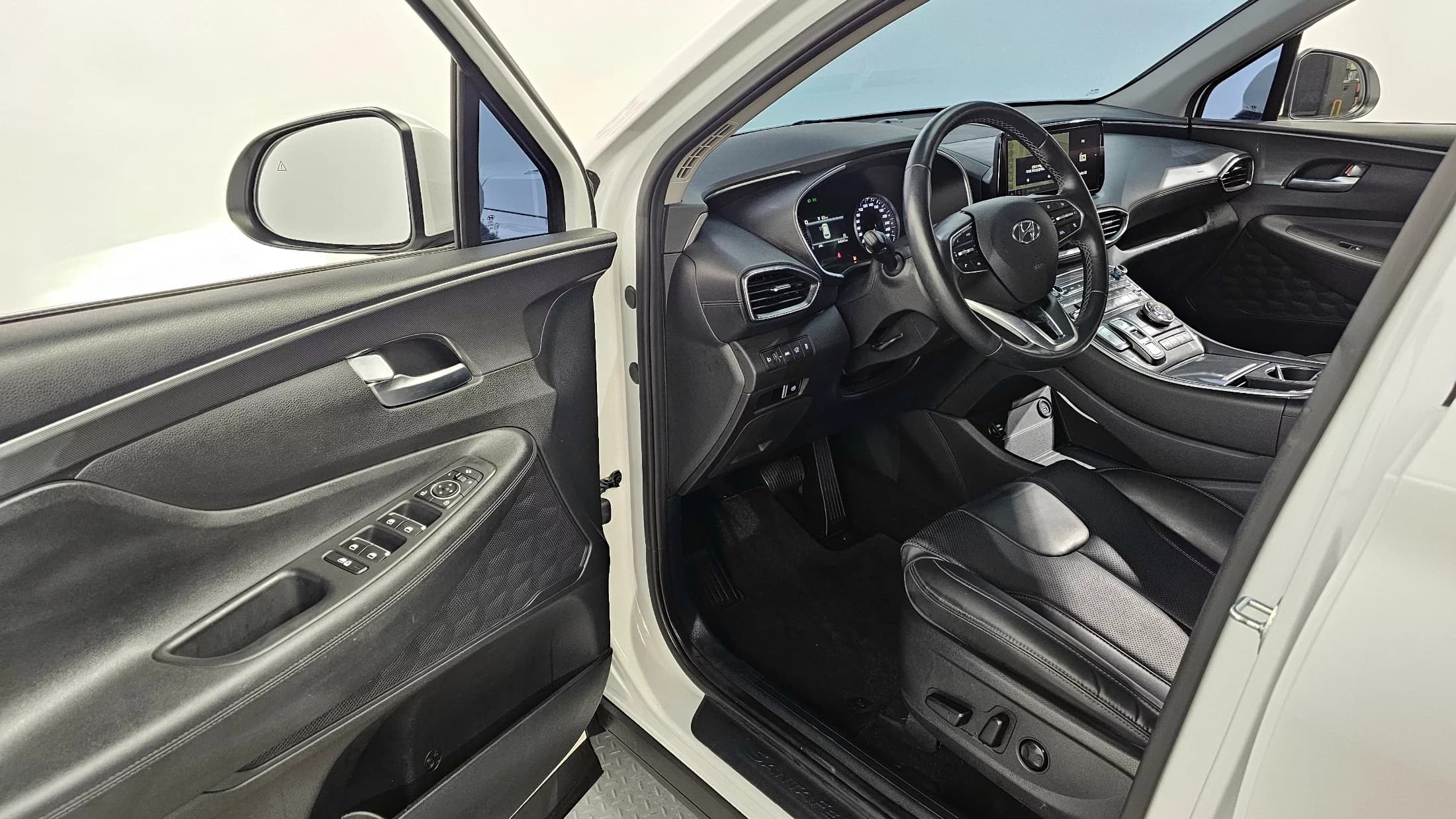 Hyundai Santa Fe Diesel 2.2 4WD Exclusive, 2023 г. 64171 км. — фото 10