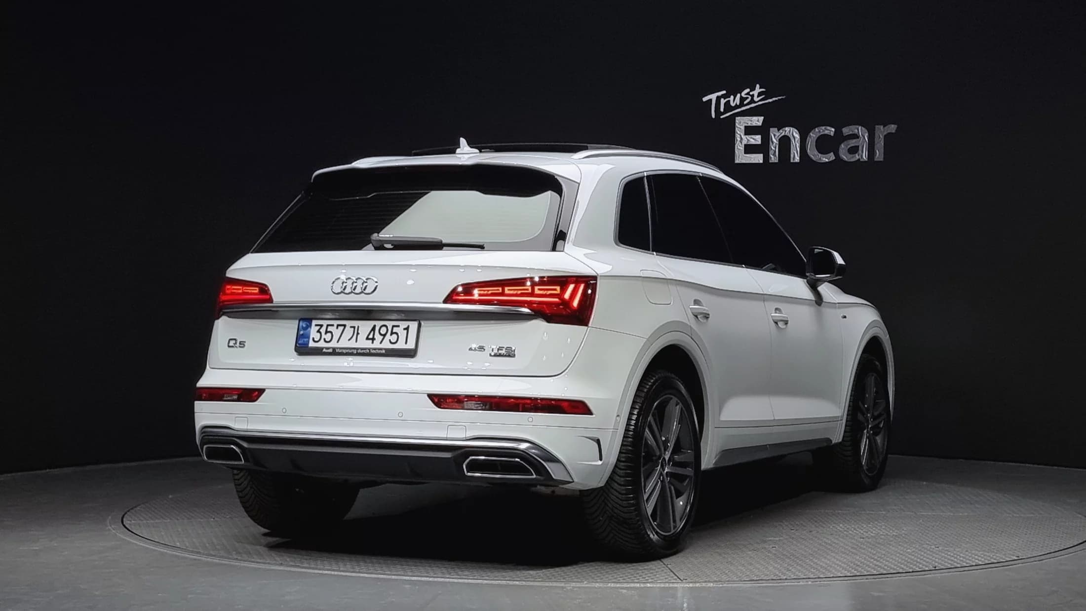 Audi Q5 45 TFSI Quattro Premium, 2023 г. 49709 км. — фото 2