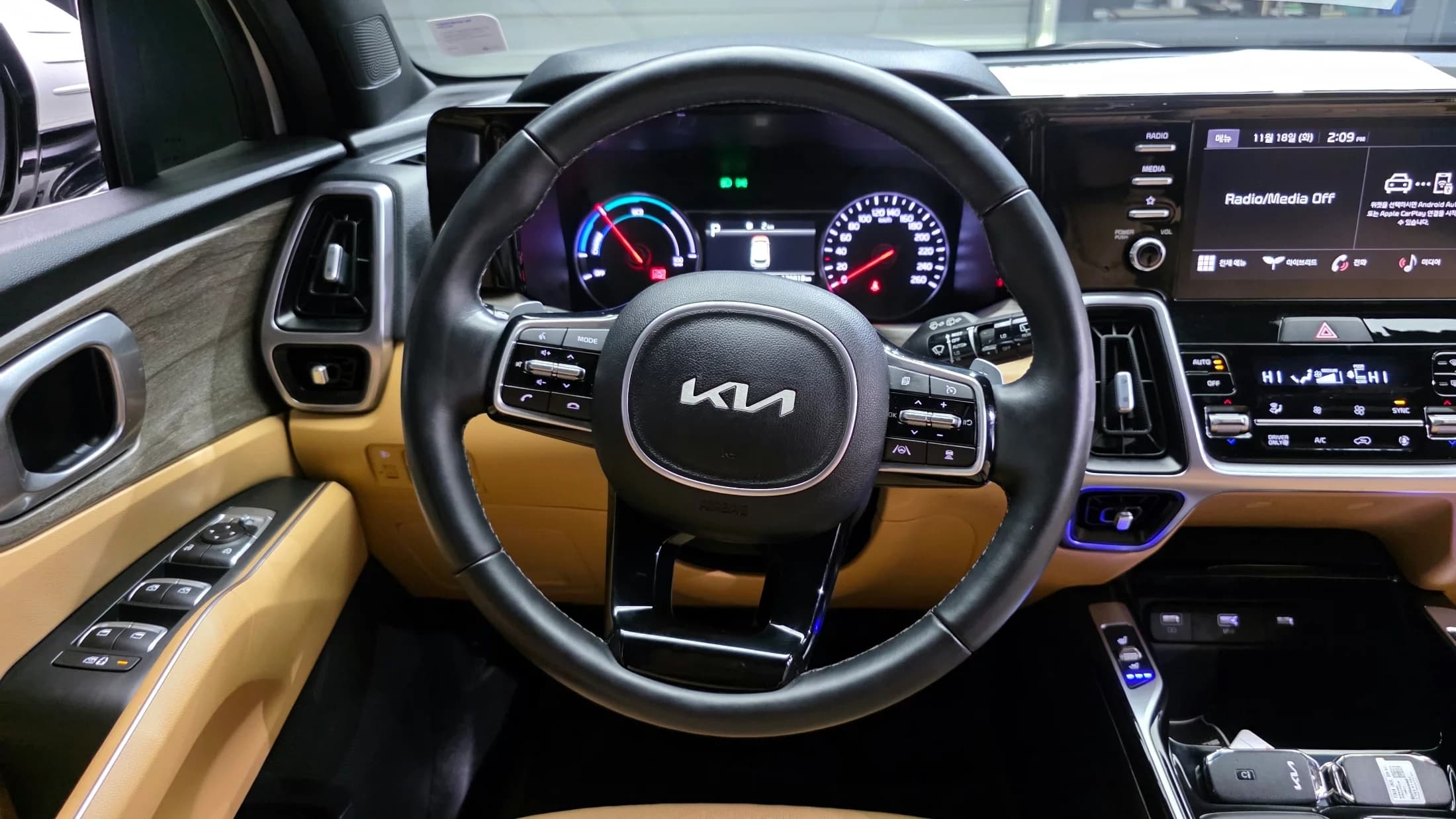 Kia Sorento HEV 1.6 2WD Prestige, гибрид, 2022 г. 126147 км. — фото 13