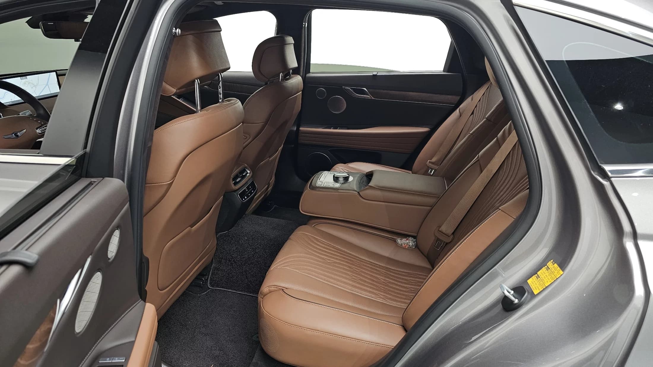 Genesis G80 Gasoline 2.5 Turbo AWD, 2023 г. 47278 км. — фото 12