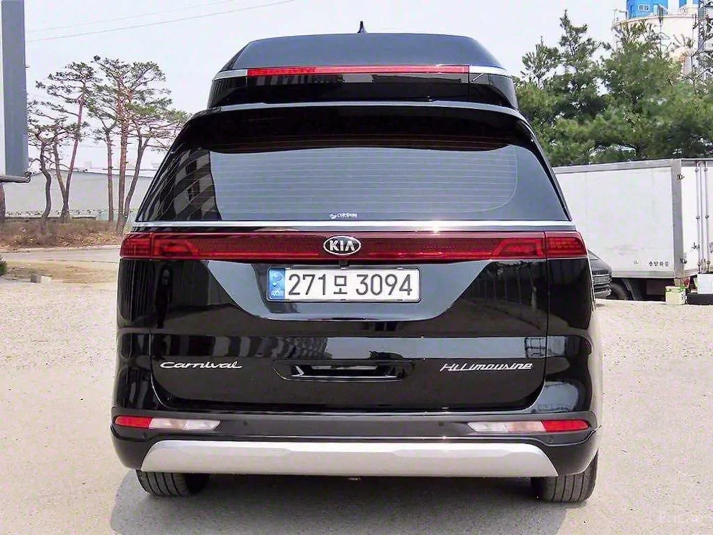 Kia Carnival Gasoline 9-Seater Hi-Limousine Signature, 2021 г. 30393 км. — фото 4