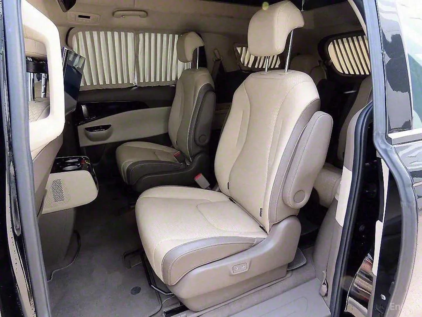 Kia Carnival Gasoline 9-Seater Hi-Limousine Signature, 2021 г. 30393 км. — фото 6