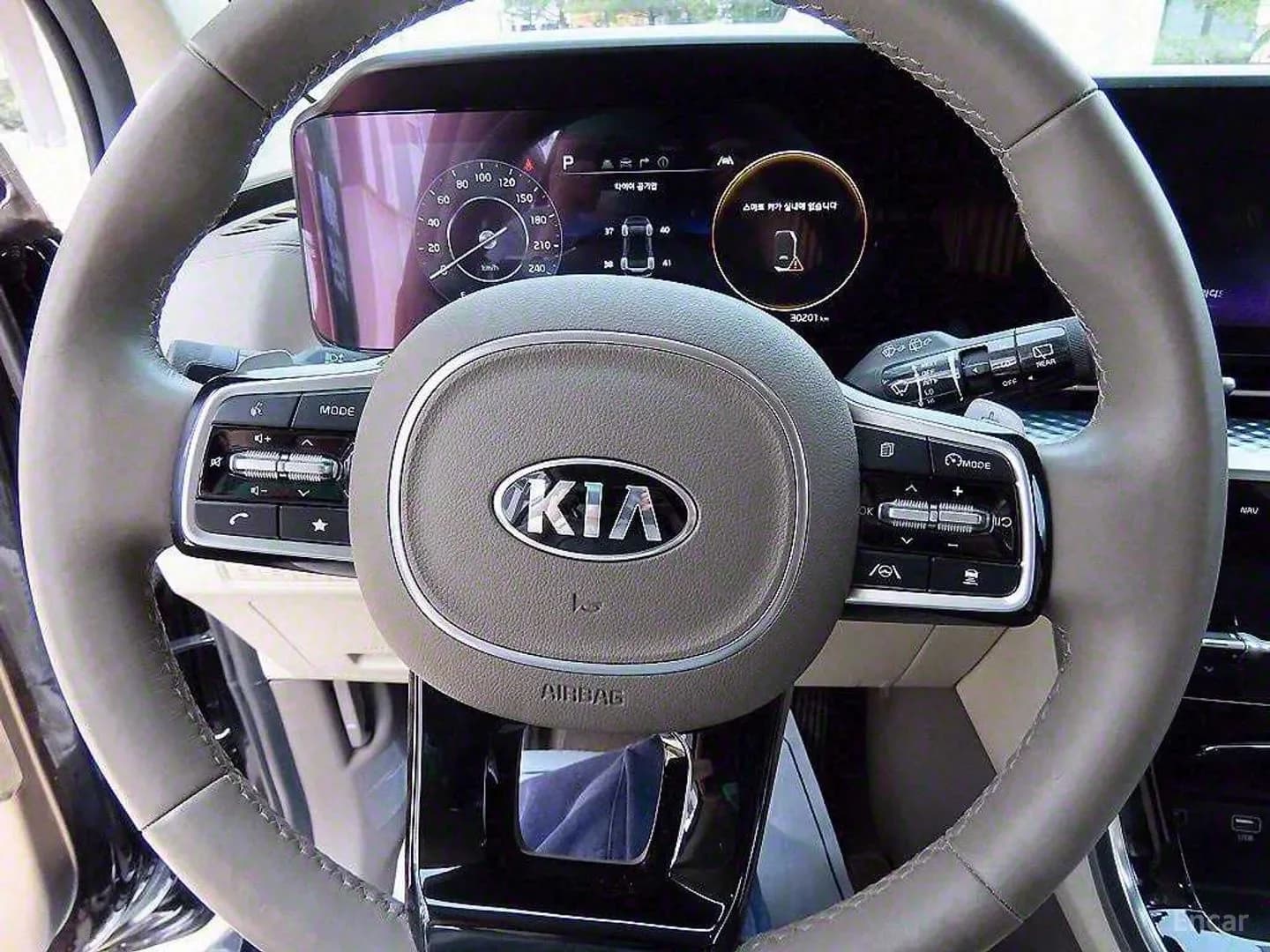Kia Carnival Gasoline 9-Seater Hi-Limousine Signature, 2021 г. 30393 км. — фото 9