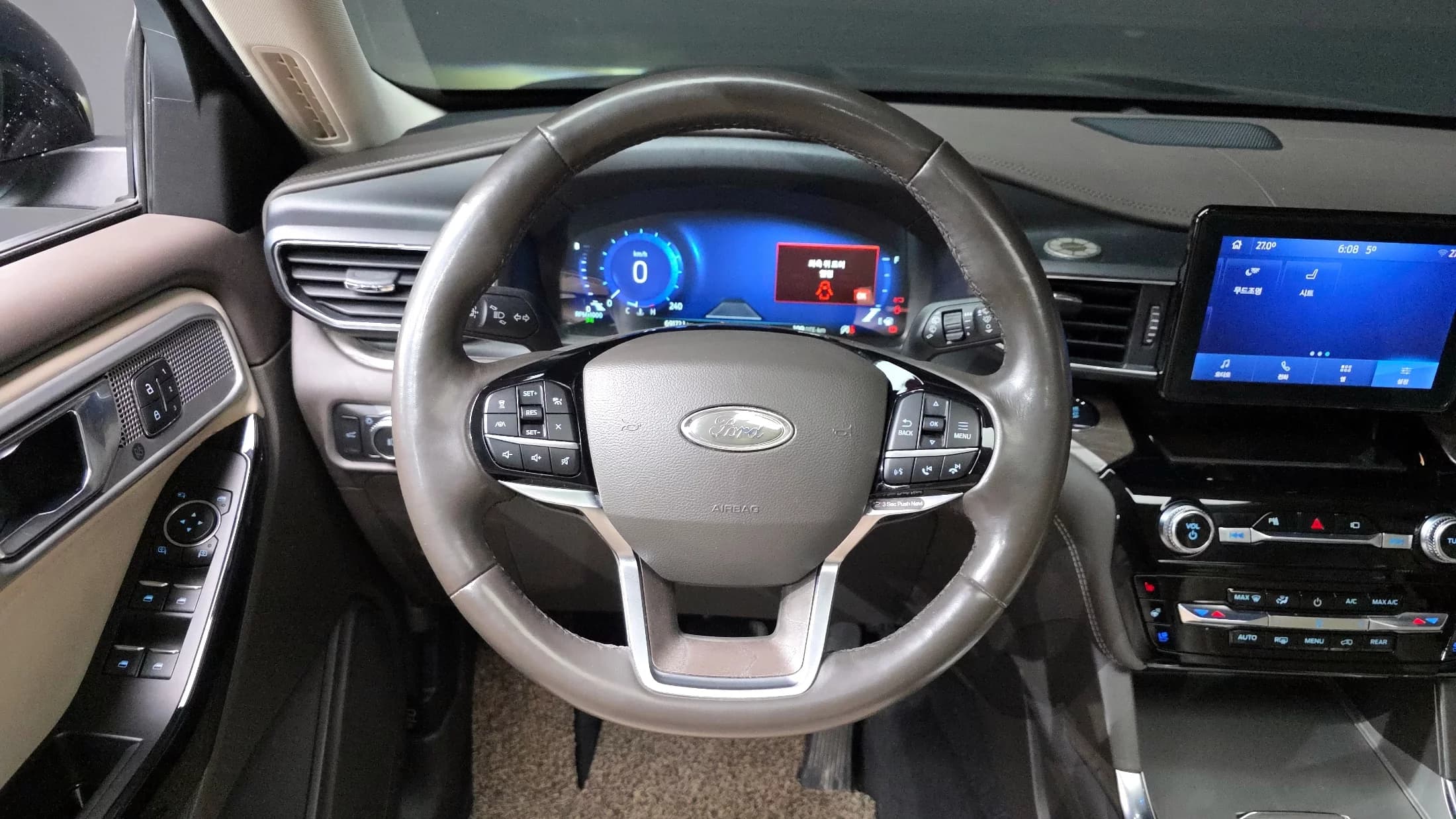 Ford EXPLORER 3.0 Platinum 4WD, 2022 г. 69212 км. — фото 13