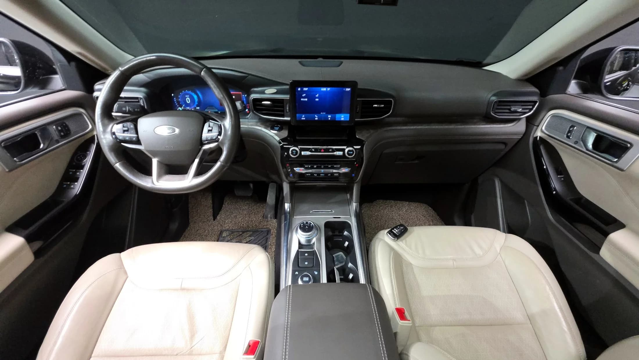 Ford EXPLORER 3.0 Platinum 4WD, 2022 г. 69212 км. — фото 7