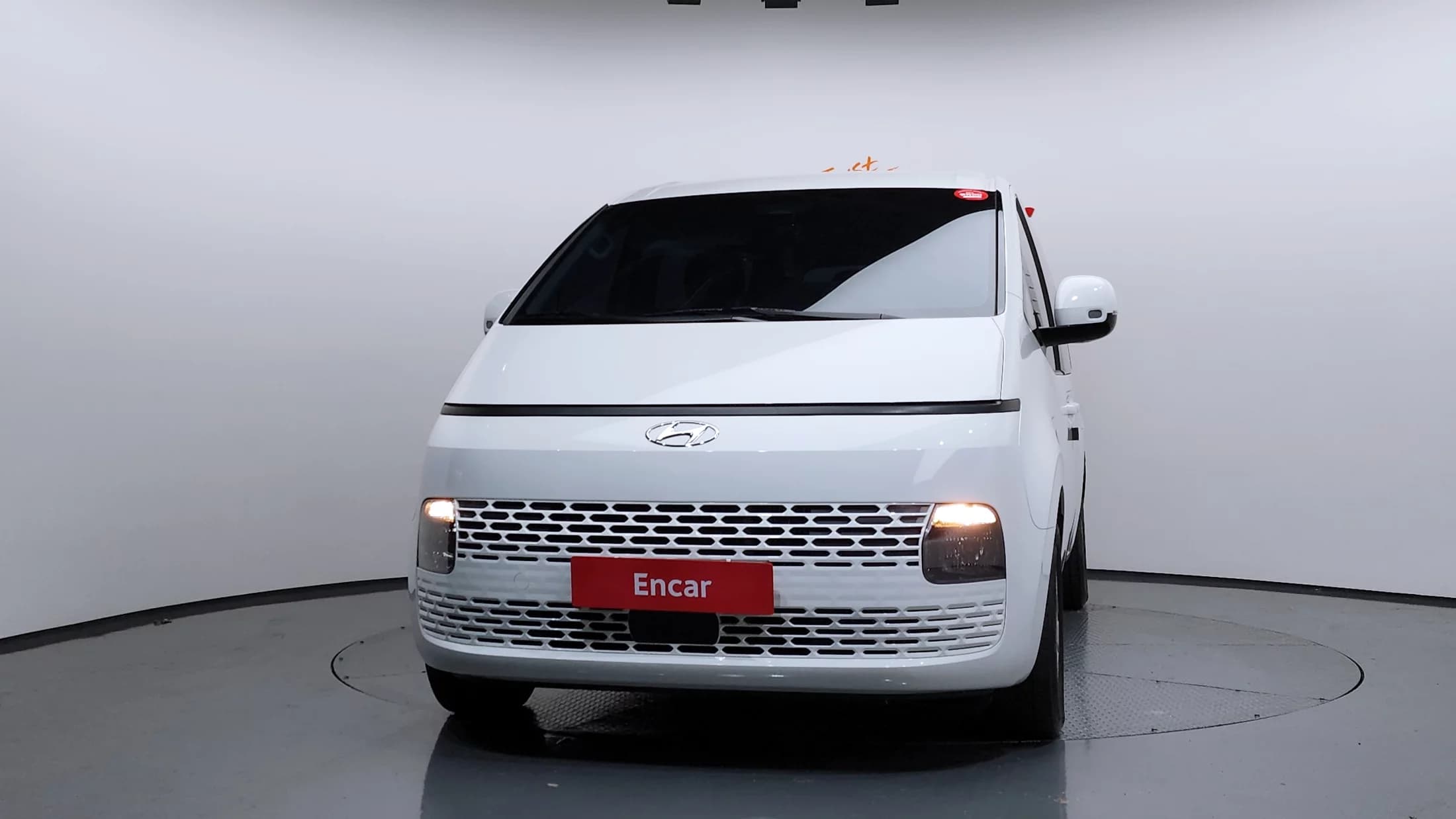 Hyundai Staria Tourer 11-Seater Modern, 2024 г. 58568 км. — фото 3