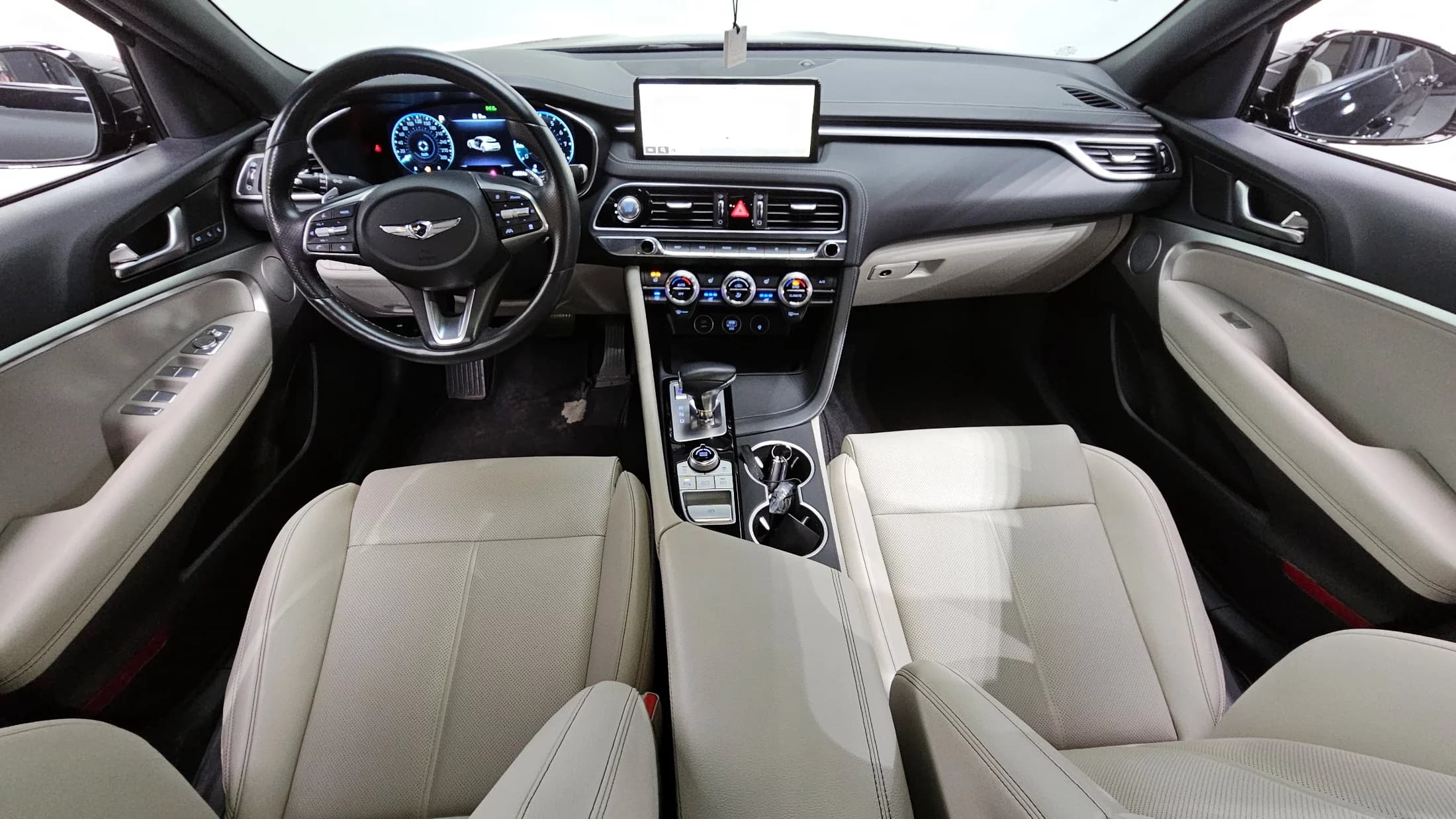 Genesis G70 Gasoline 2.0T 2WD, 2022 г. 48180 км. — фото 7