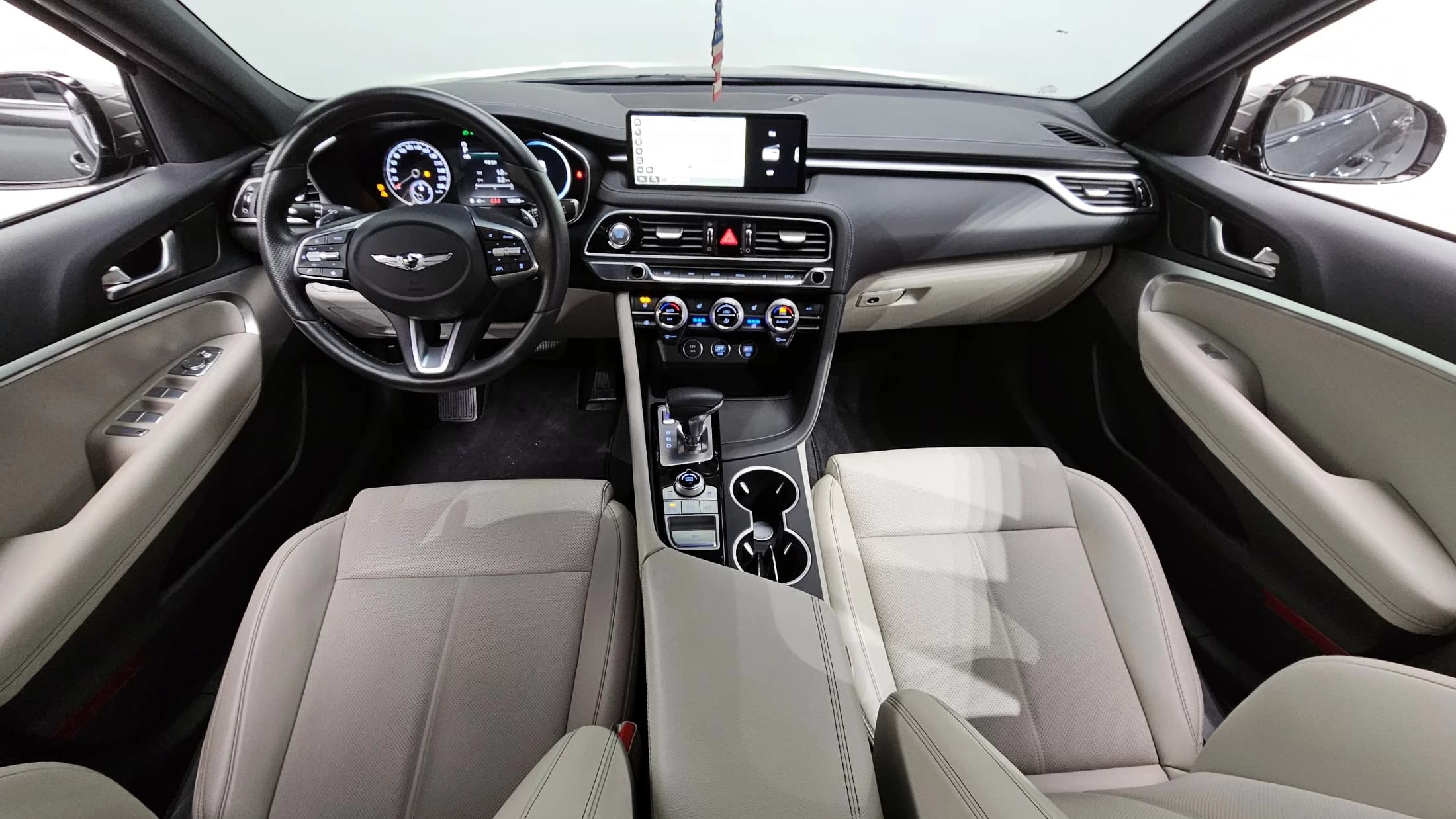 Genesis G70 Gasoline 2.0T 2WD, 2022 г. 136415 км. — фото 7