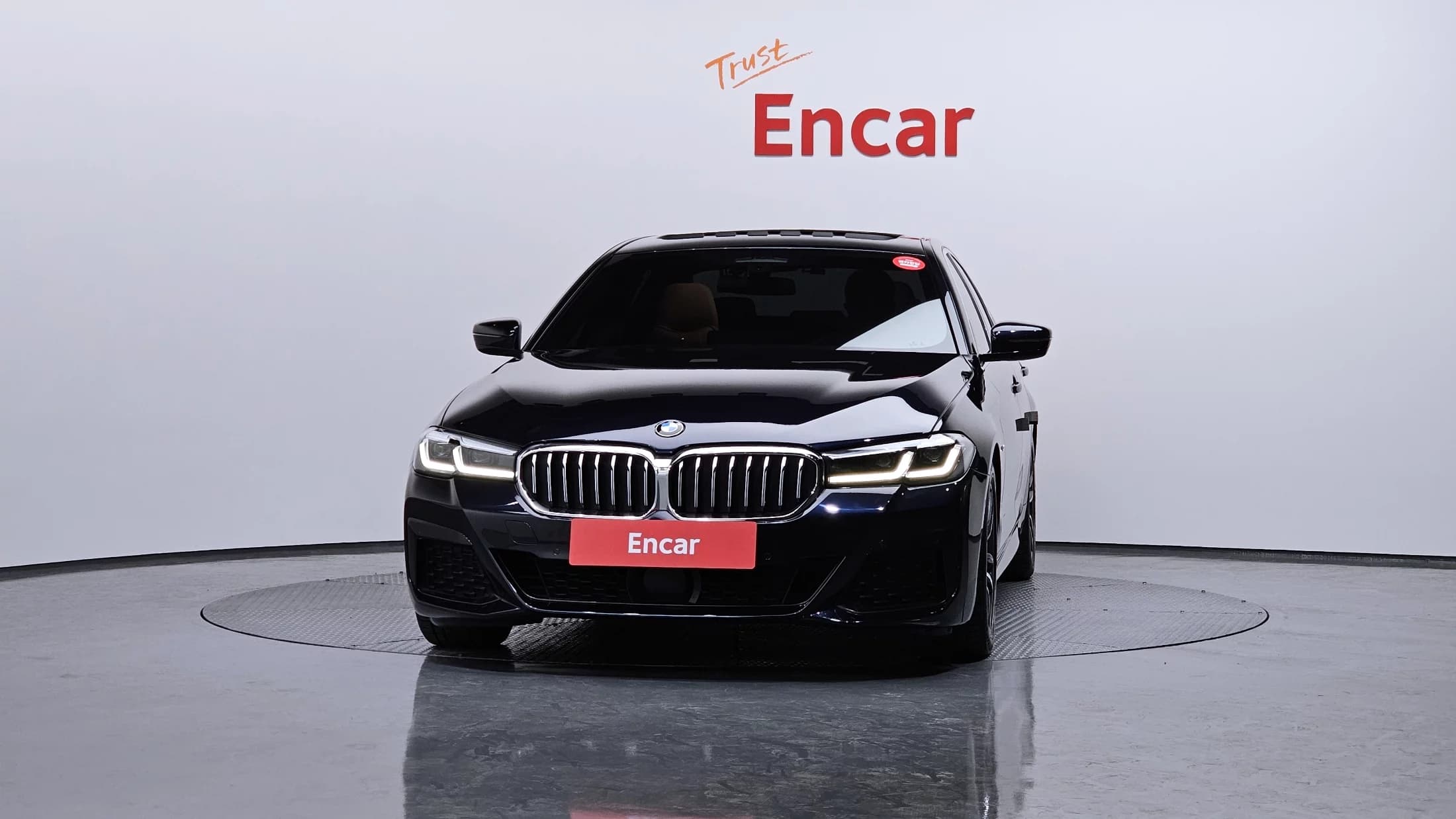 BMW 5-Series 520i M Sport, 2022 г. 83688 км. — фото 3