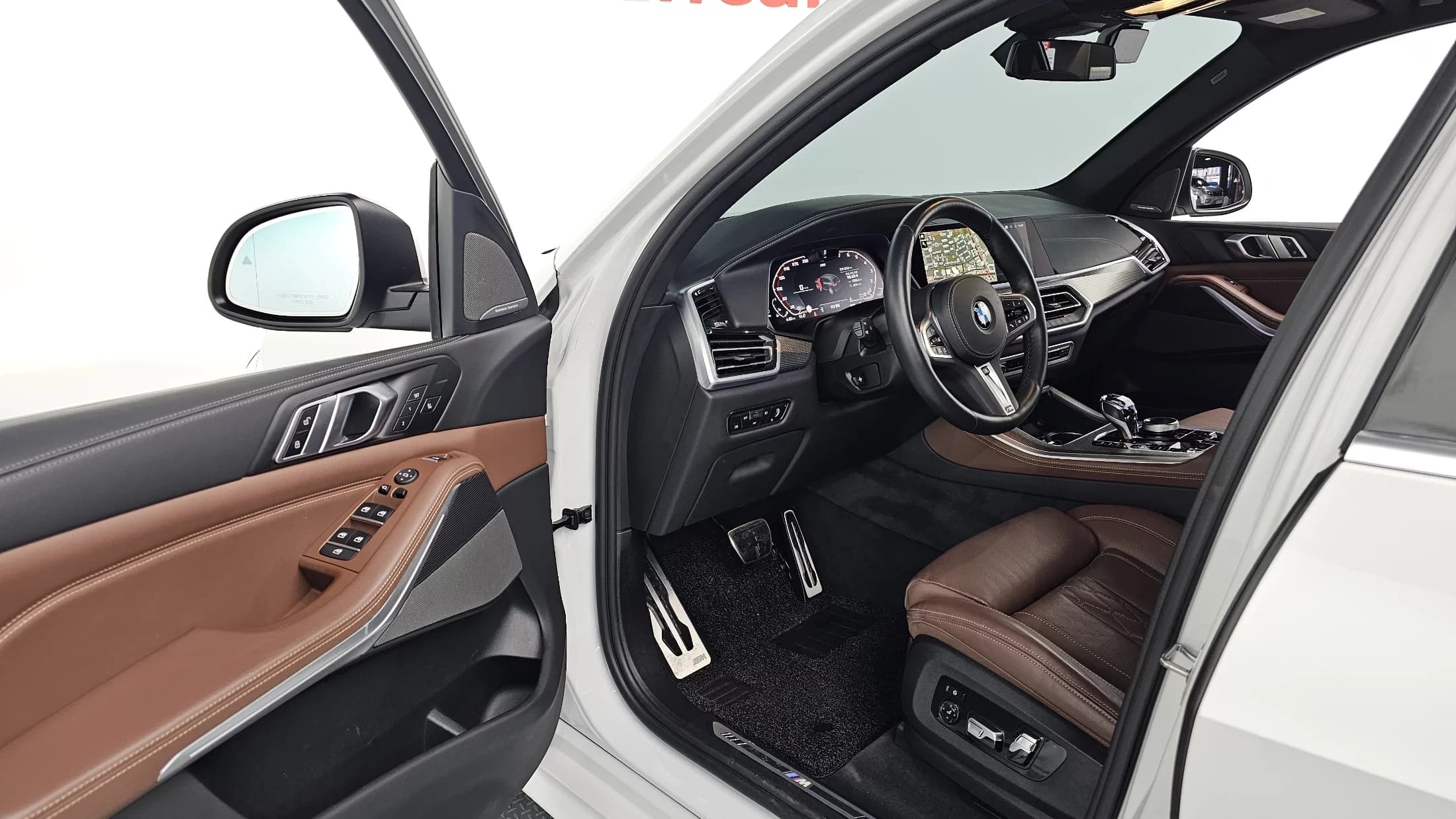 BMW X5 xDrive 40i M Sport, 2023 г. 15645 км. — фото 11