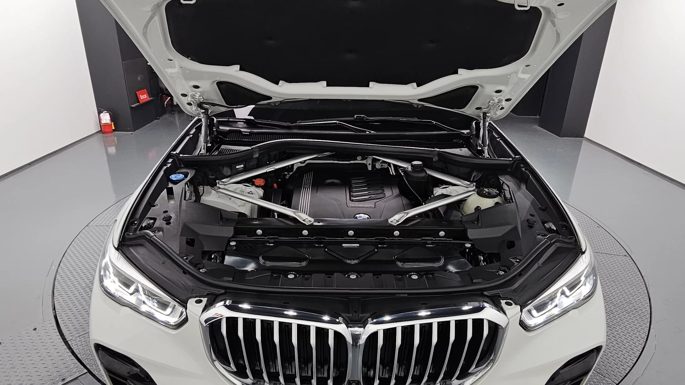 BMW X5 xDrive 40i M Sport, 2023 г. 15645 км. — фото 6