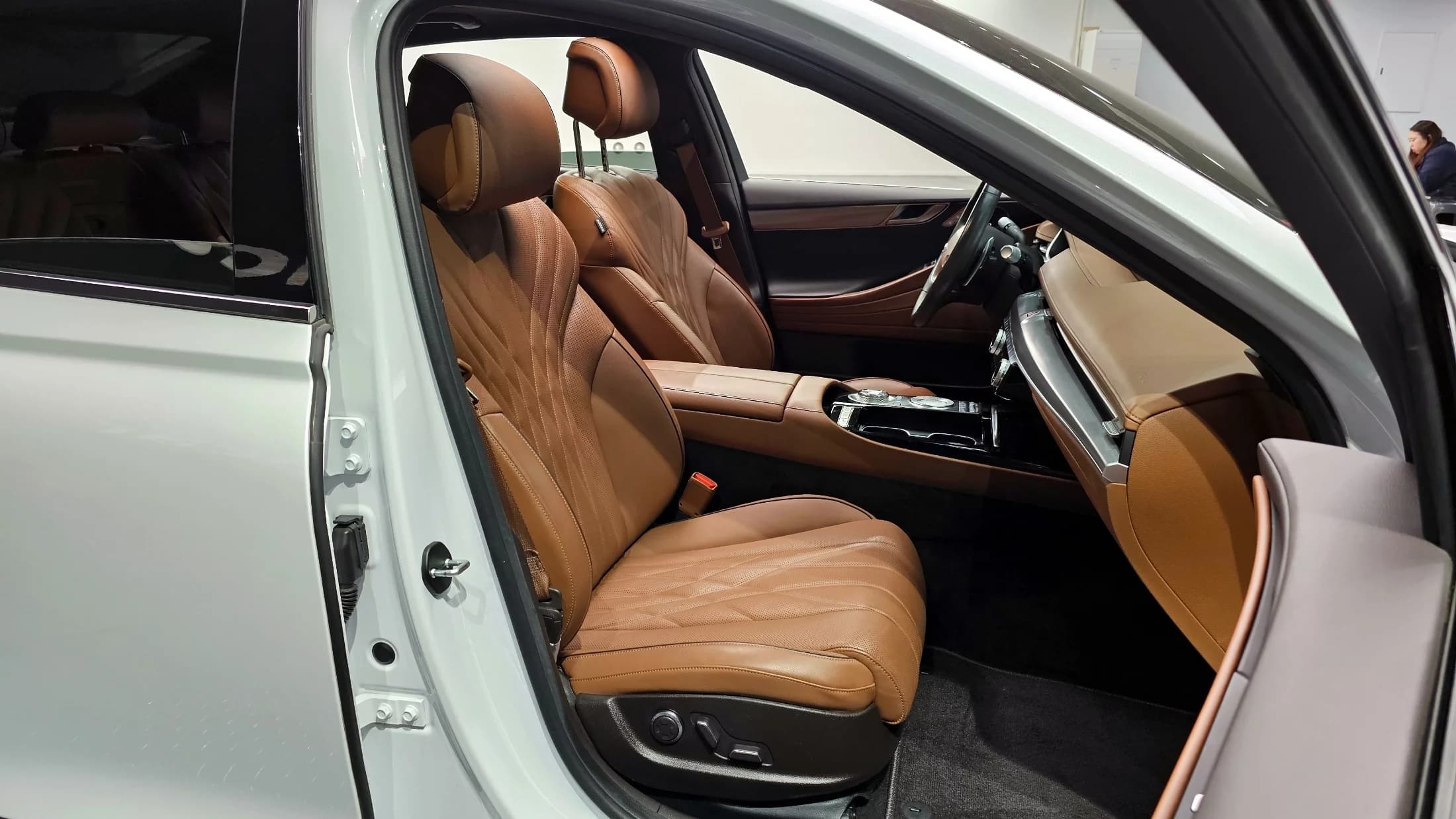 Genesis G80 Gasoline 2.5 Turbo AWD, 2021 г. 78102 км. — фото 10
