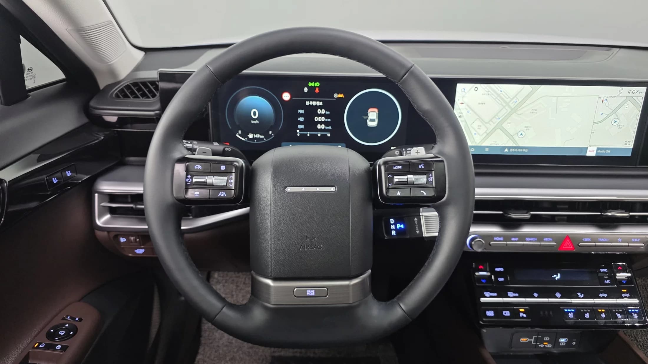 Hyundai Grandeur 2,5 Gasoline 2WD Exclusive, 2025 г. 9864 км. — фото 13