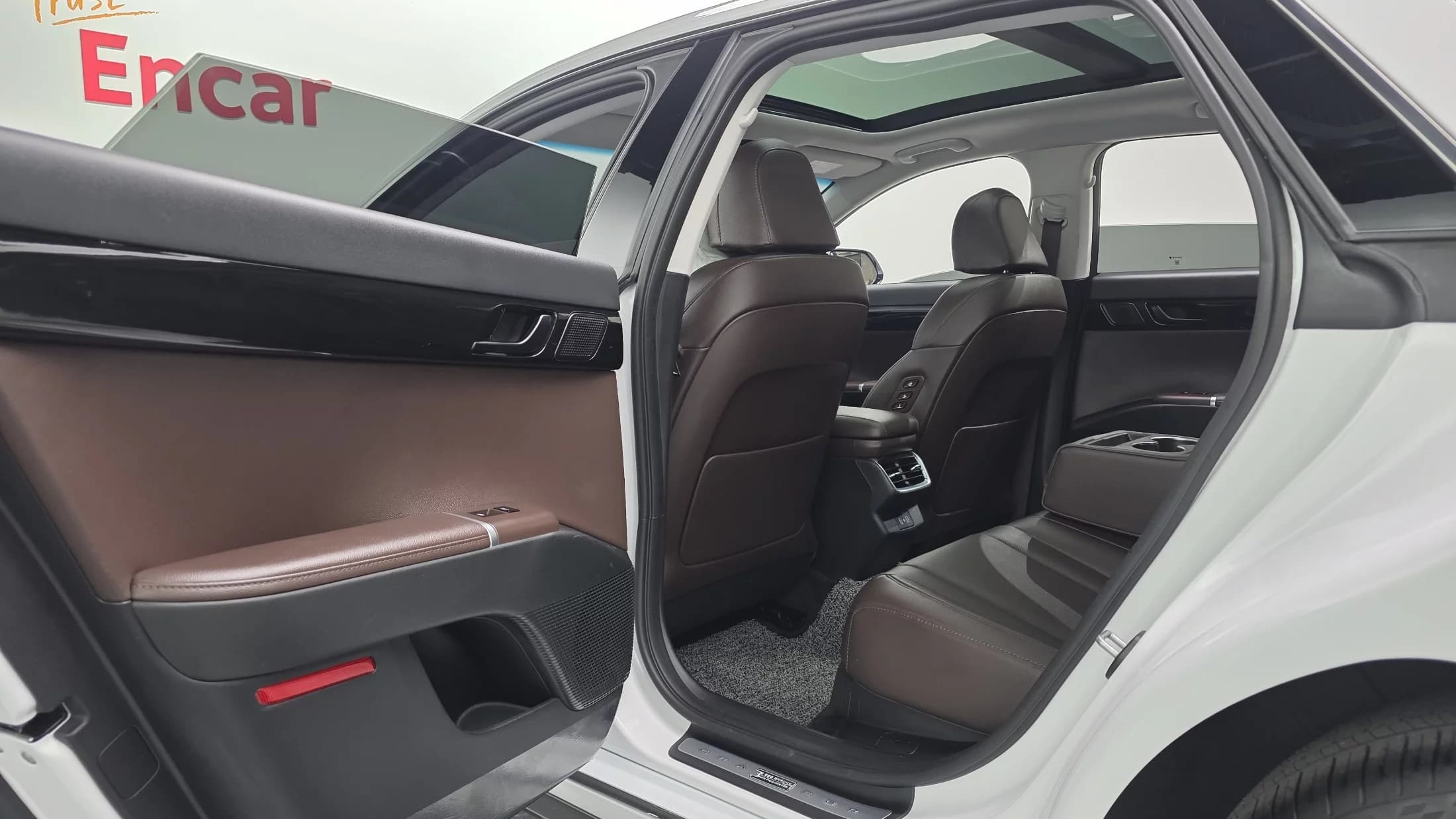 Hyundai Grandeur 2,5 Gasoline 2WD Exclusive, 2025 г. 9864 км. — фото 17