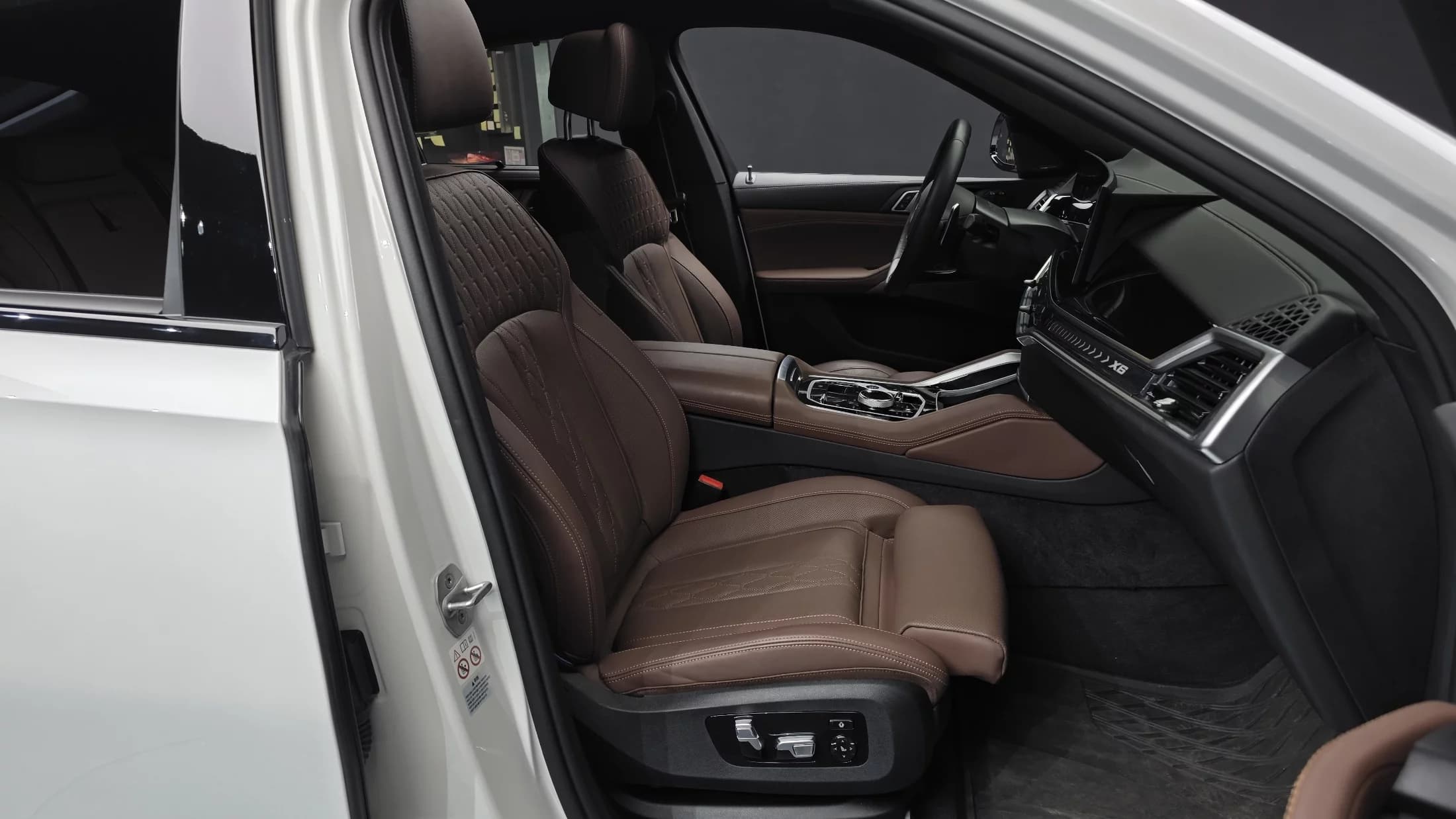 BMW X6 xDrive40d M Sport Online Exclusive, 2024 г. 18123 км. — фото 11