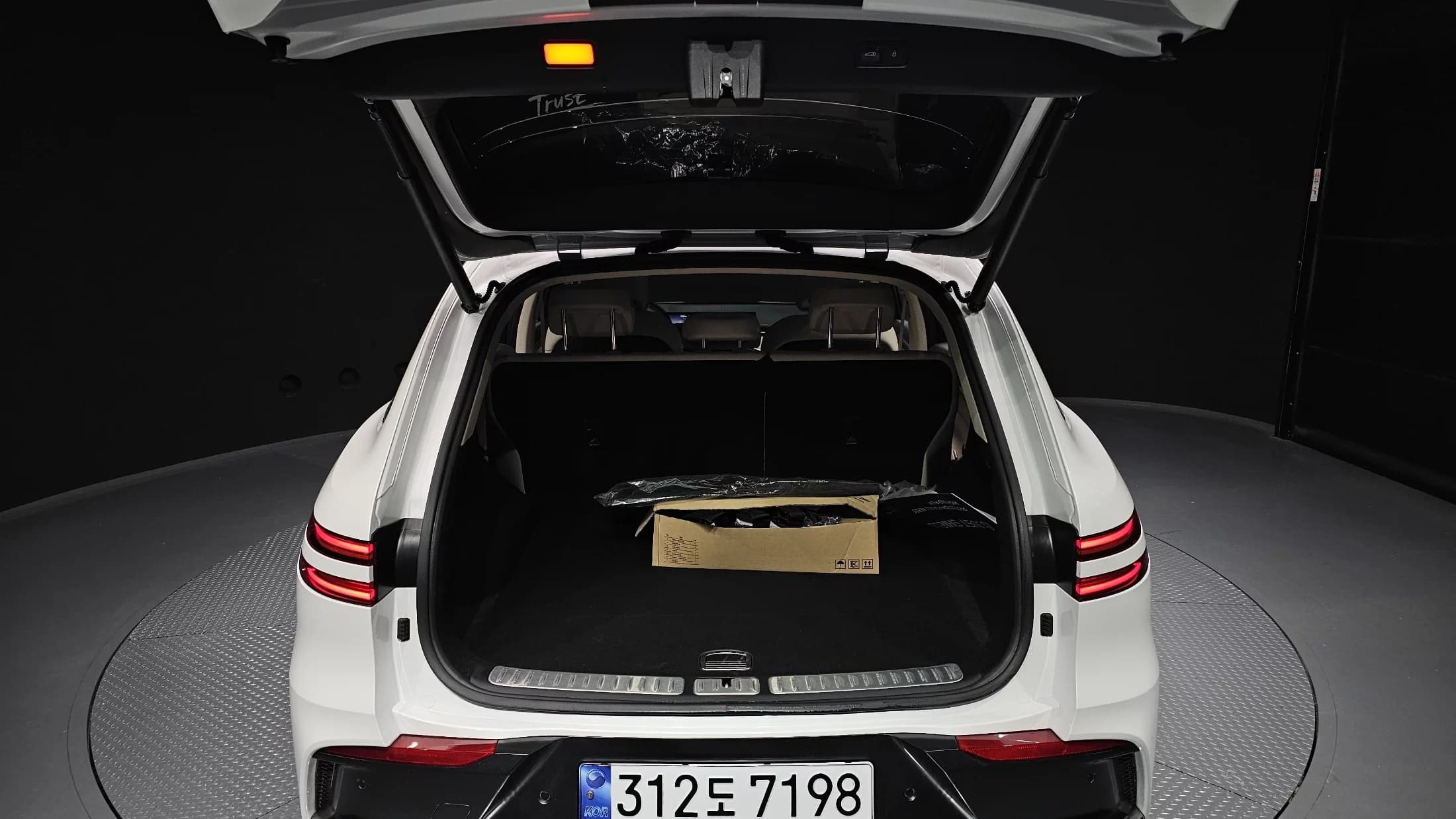 Genesis GV70 2.5T Gasoline 2WD, 2024 г. 9842 км. — фото 20