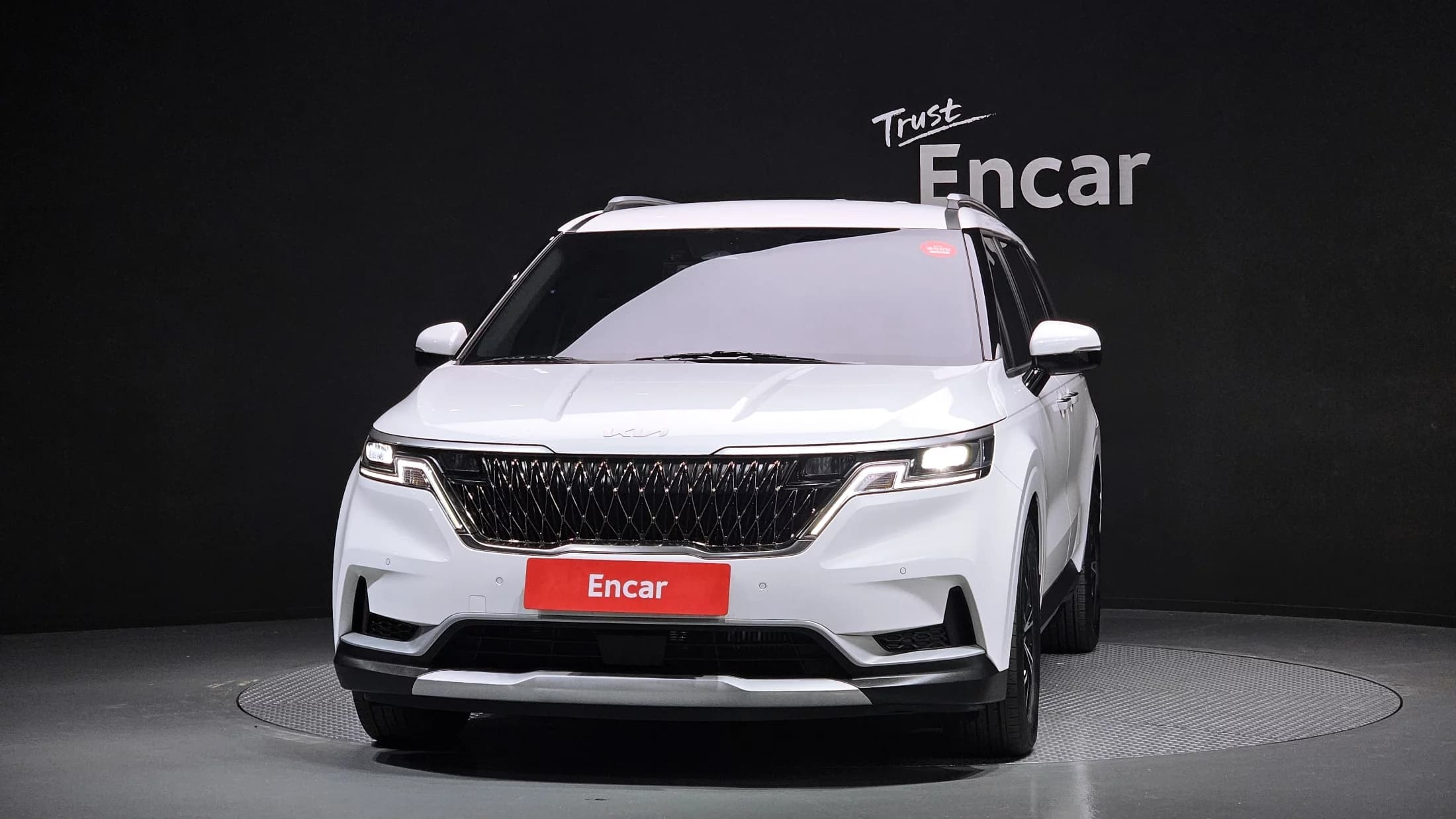 Kia Carnival 9-Seater Prestige, 2022 г. 37038 км. — фото 3
