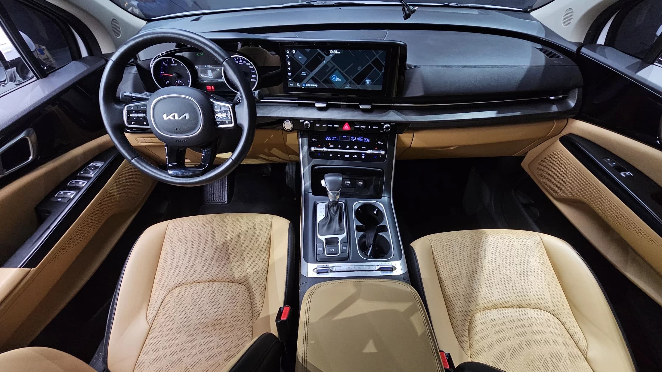 Kia Carnival 9-Seater Prestige, 2022 г. 37038 км. — фото 7