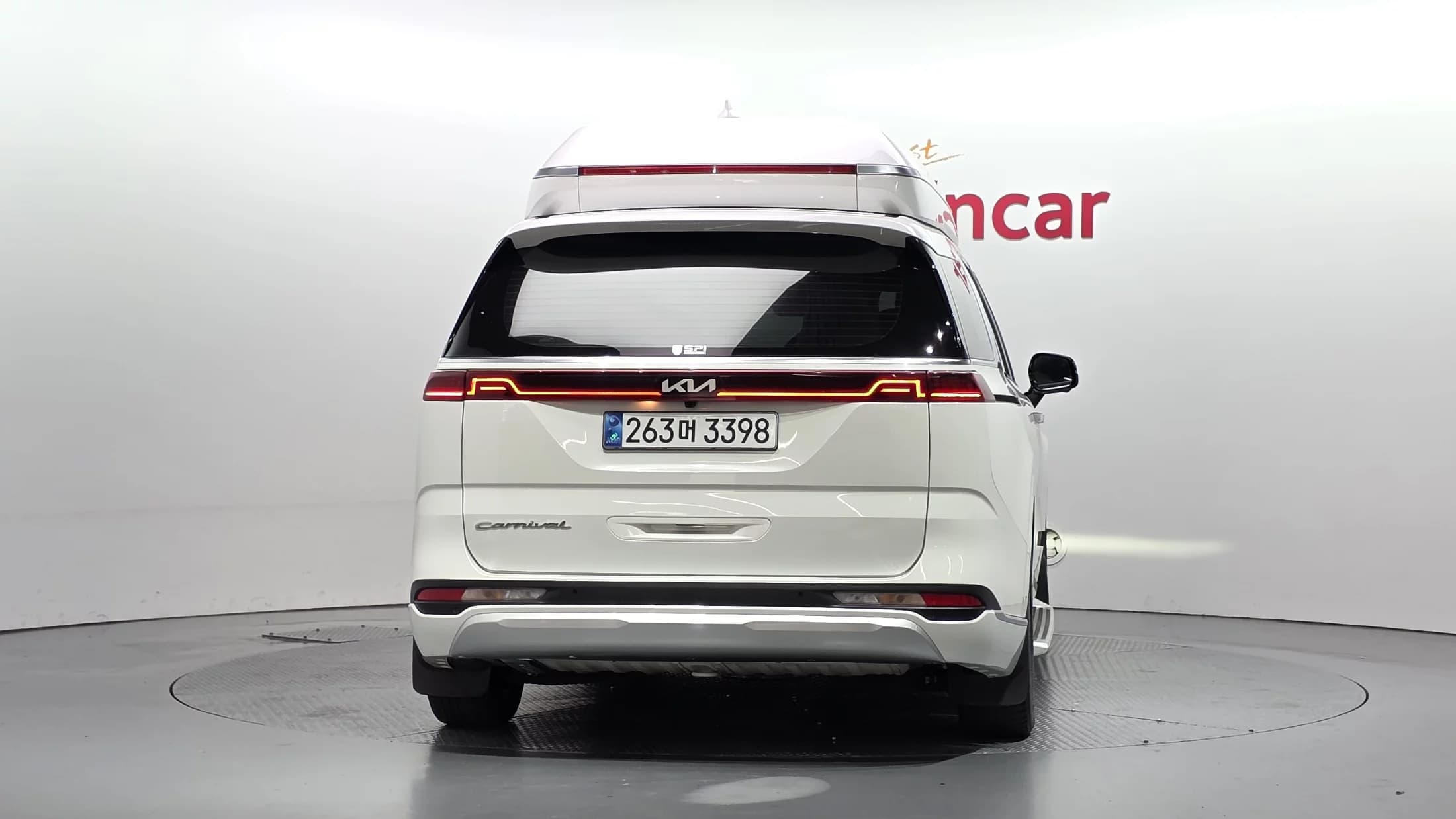 Kia Carnival 9-Seater Hi-Limousine Signature, 2021 г. 105195 км. — фото 4