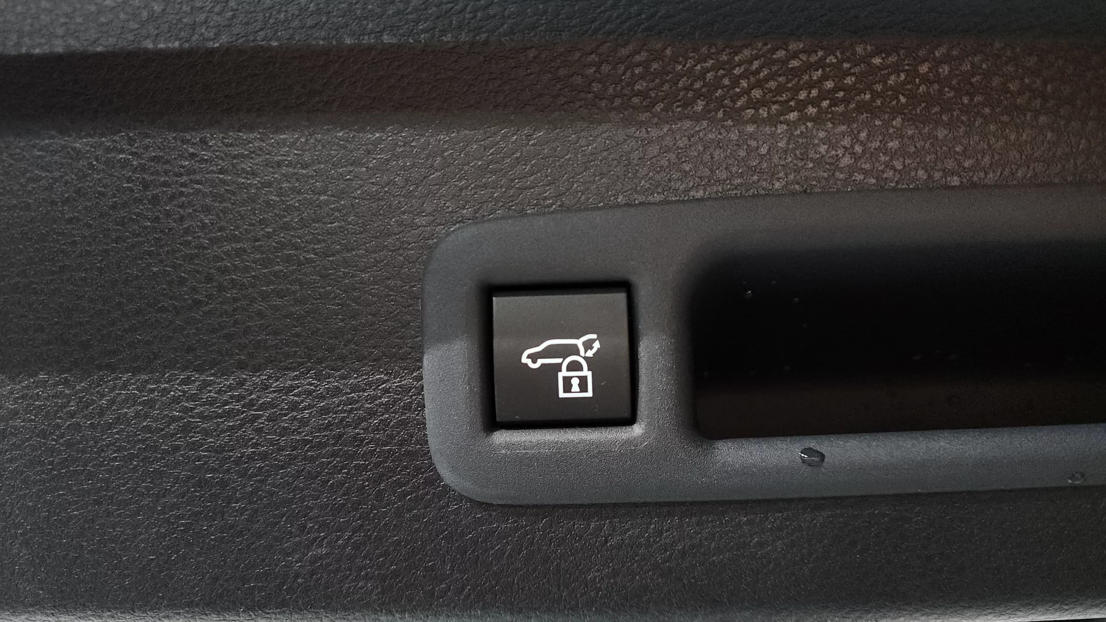 Toyota SIENNA 2.5 Hybrid 2WD, гибрид, 2025 г. 2184 км. — фото 20