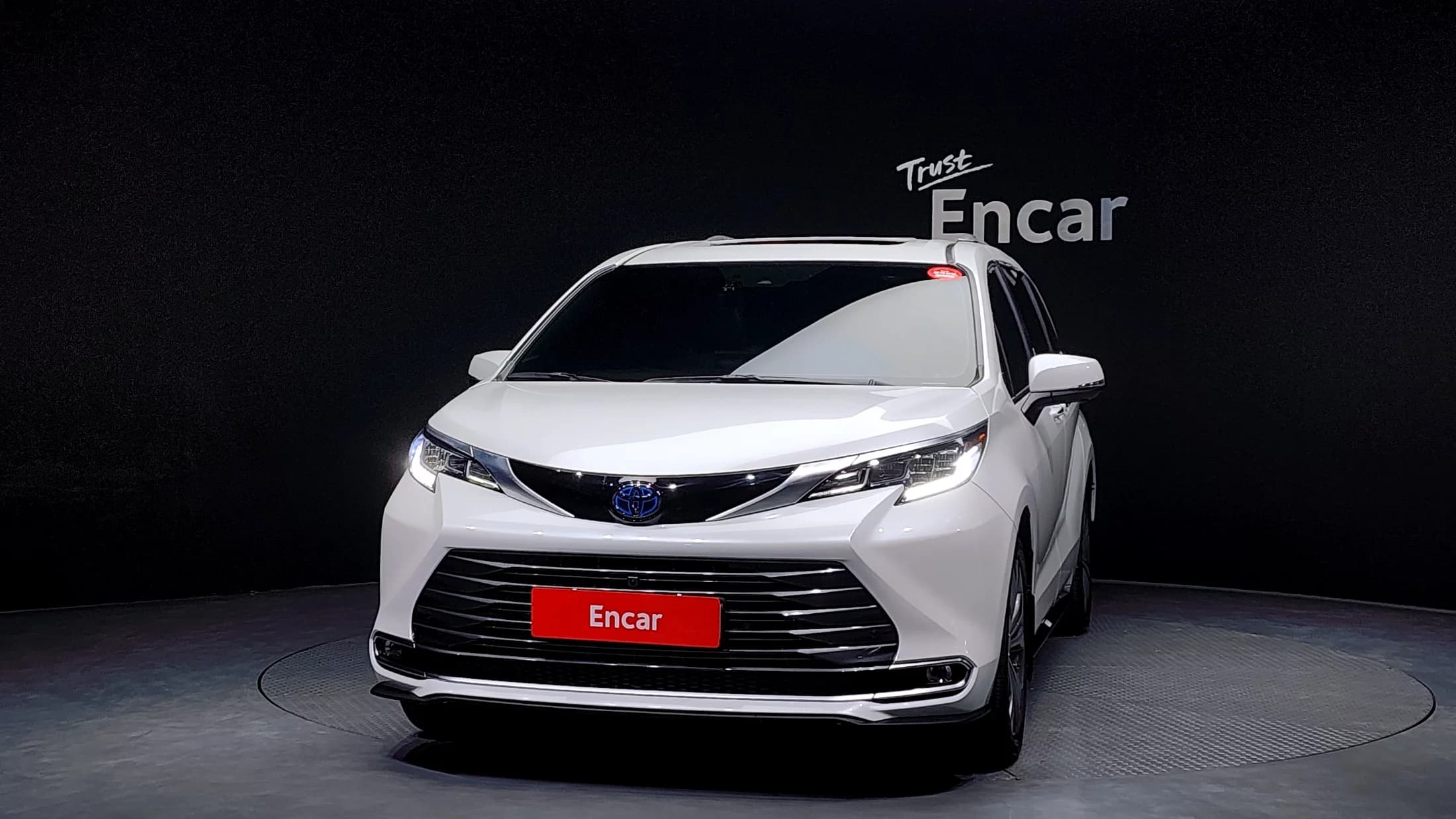Toyota SIENNA 2.5 Hybrid 2WD, гибрид, 2025 г. 2184 км. — фото 3