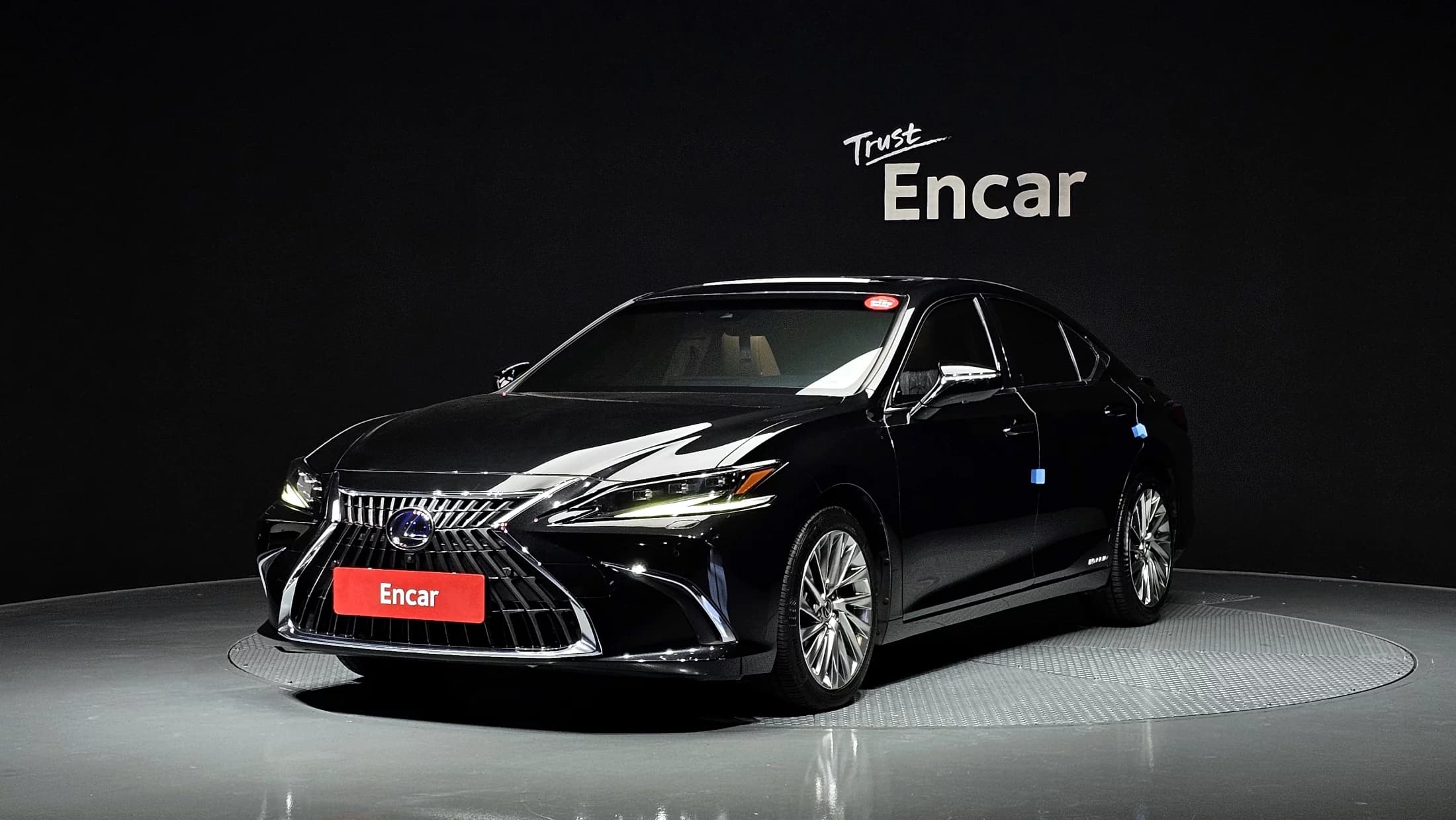 Lexus ES300h Executive, гибрид, 2022 г. 84161 км.