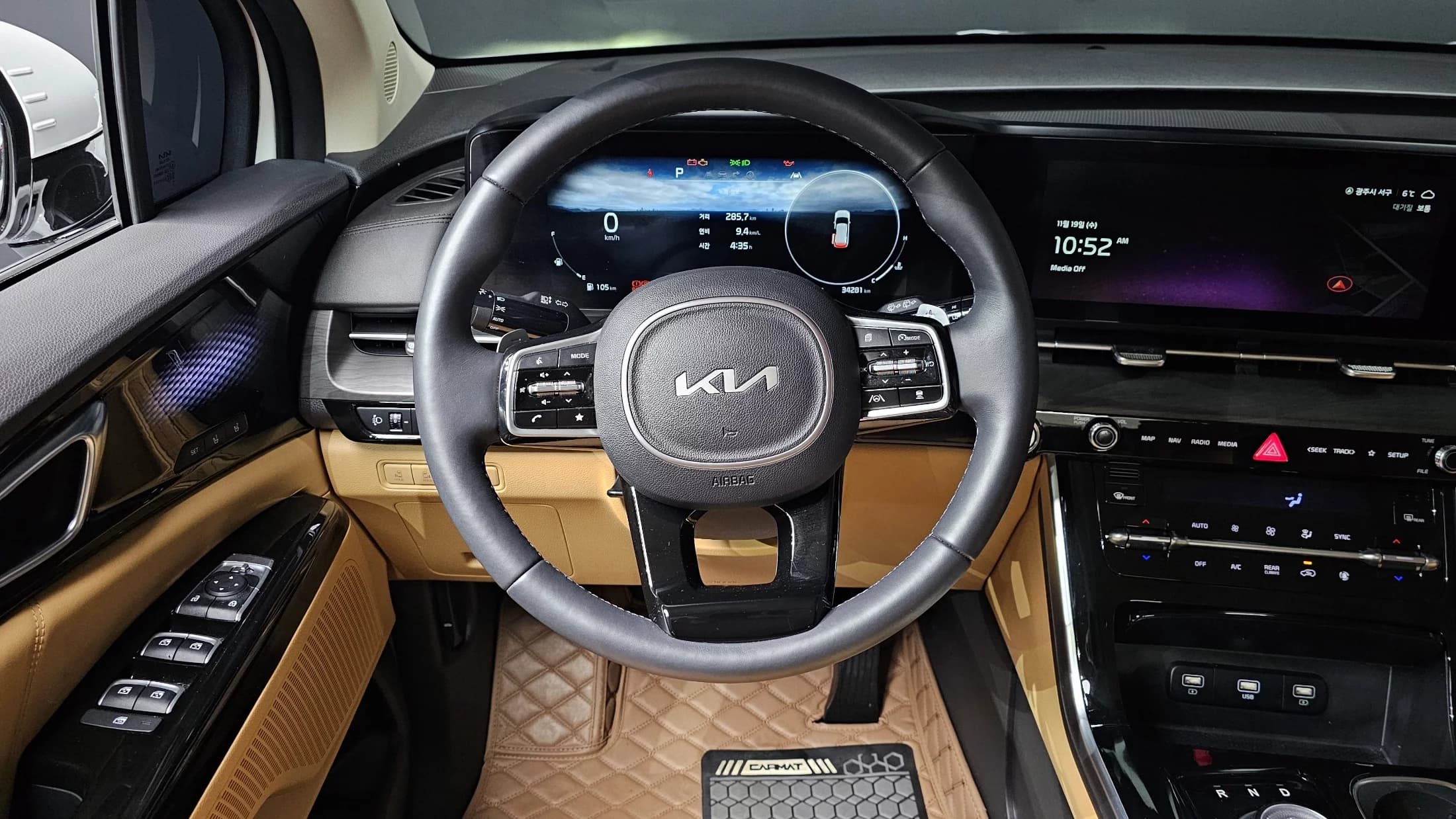 Kia Carnival Gasoline 7-Seater Signature, 2022 г. 34408 км. — фото 13