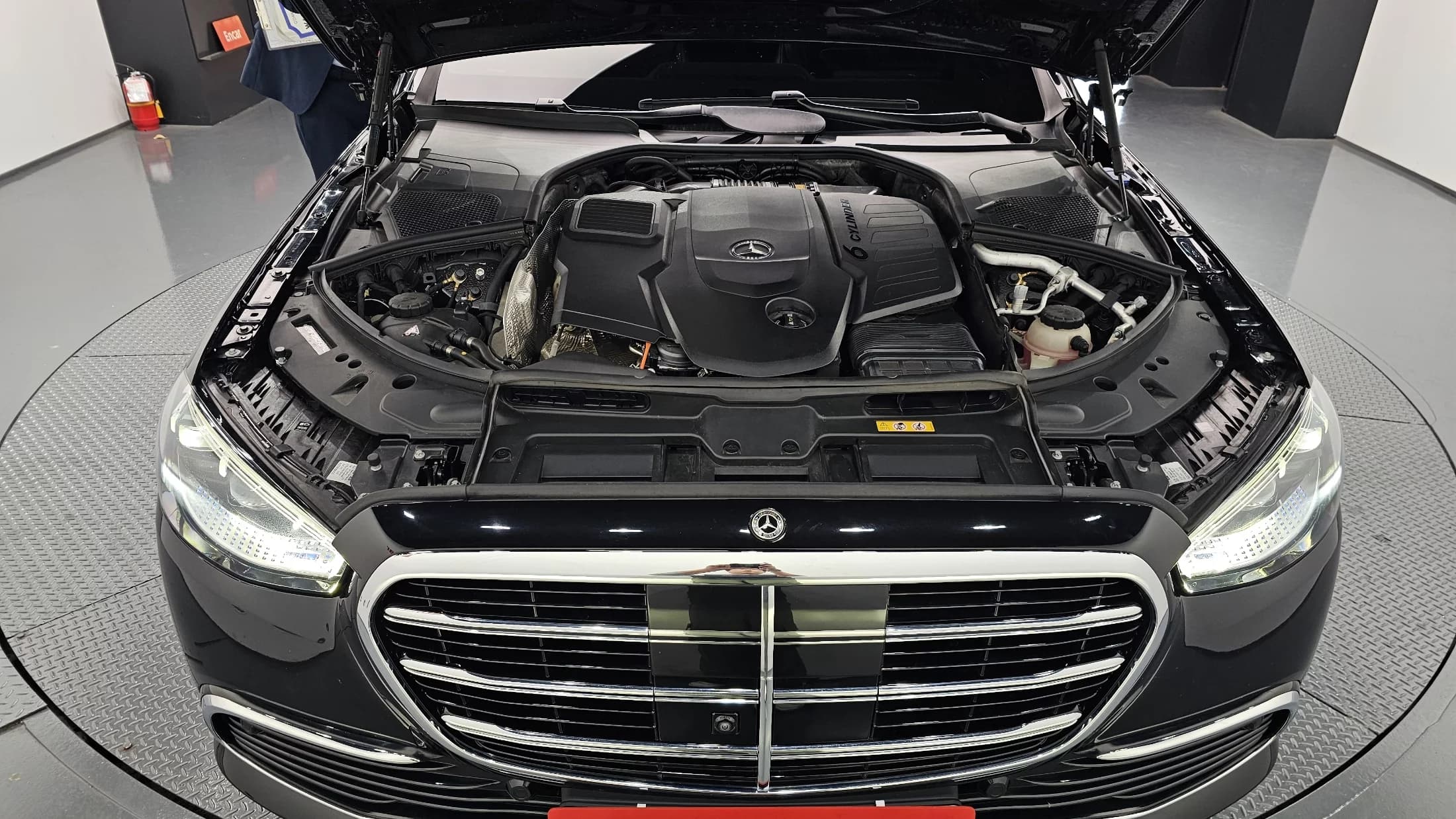 Mercedes-Benz S-Class S350 d 4MATIC, 2025 г. 6098 км. — фото 6