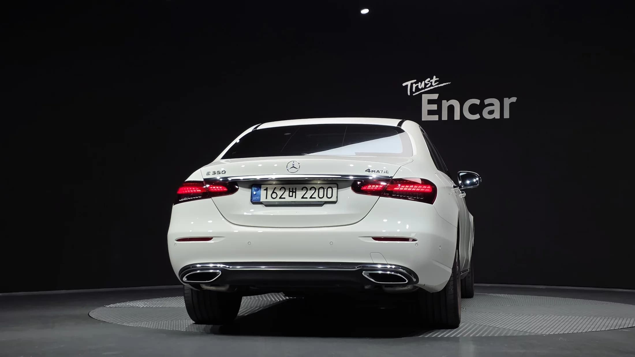 Mercedes-Benz E-Class E350 4MATIC Exclusive, 2023 г. 26733 км. — фото 4