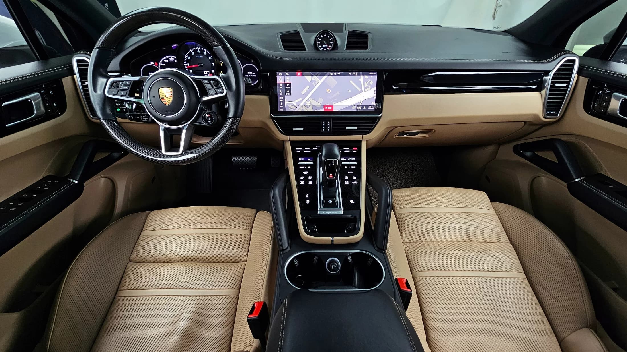 Porsche CAYENNE 3.0, 2021 г. 71463 км. — фото 7