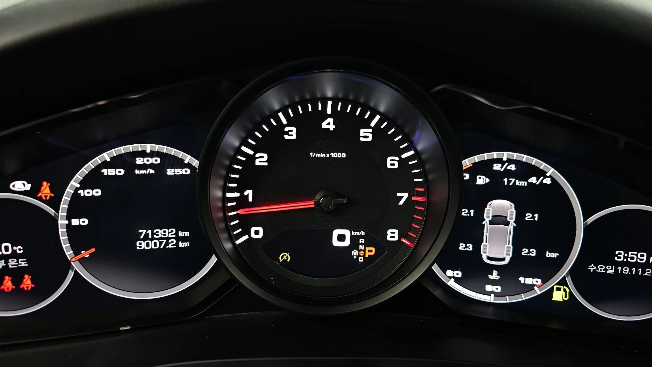 Porsche CAYENNE 3.0, 2021 г. 71463 км. — фото 8