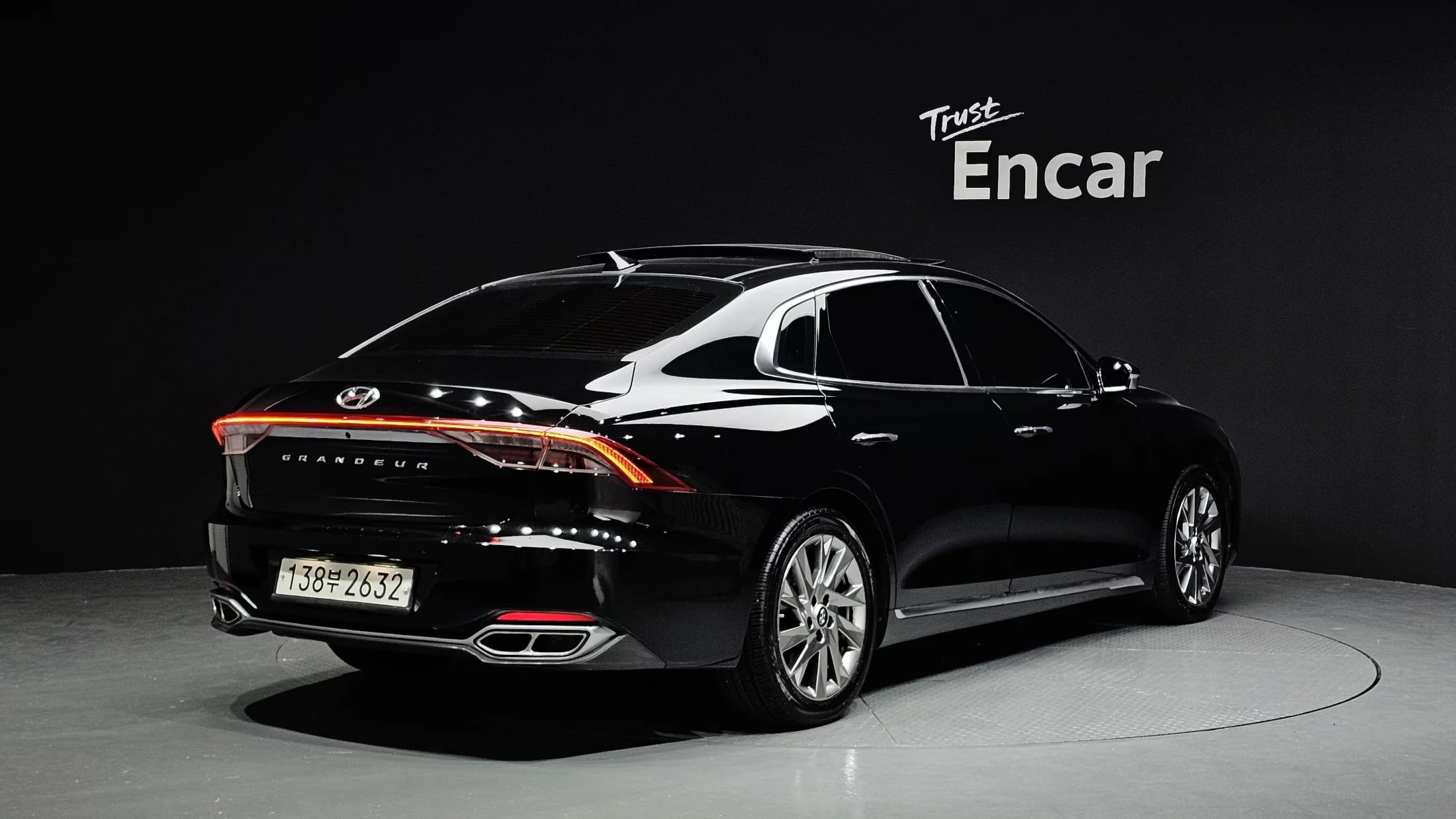 Hyundai Grandeur Calligraphy, гибрид, 2021 г. 65207 км. — фото 2