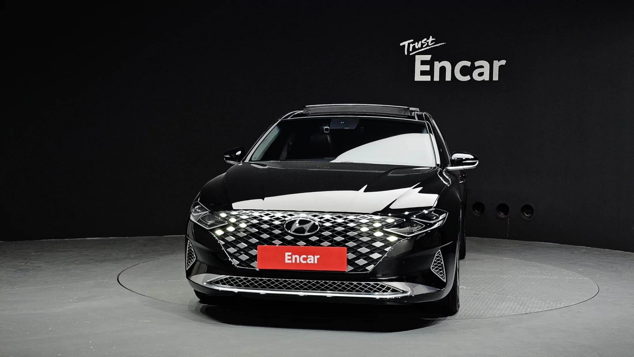 Hyundai Grandeur Calligraphy, гибрид, 2021 г. 65207 км. — фото 3