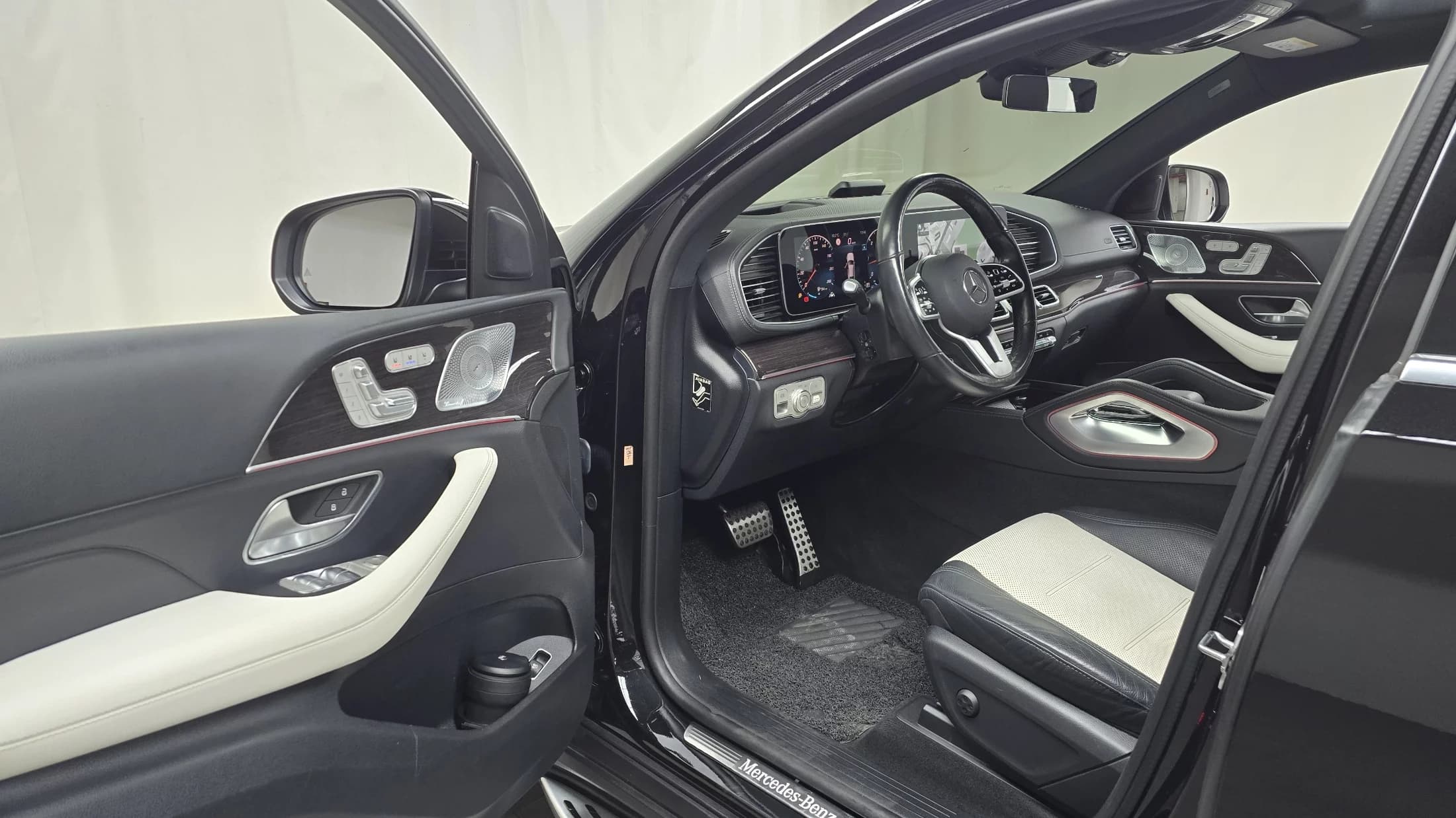 Mercedes-Benz GLE-Class GLE400d 4MATIC Coupe, 2021 г. 96688 км. — фото 10