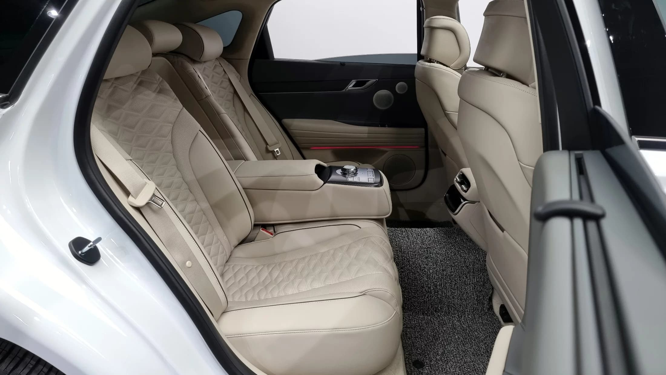 Genesis G80 Gasoline 2.5 Turbo AWD, 2025 г. 9742 км. — фото 12