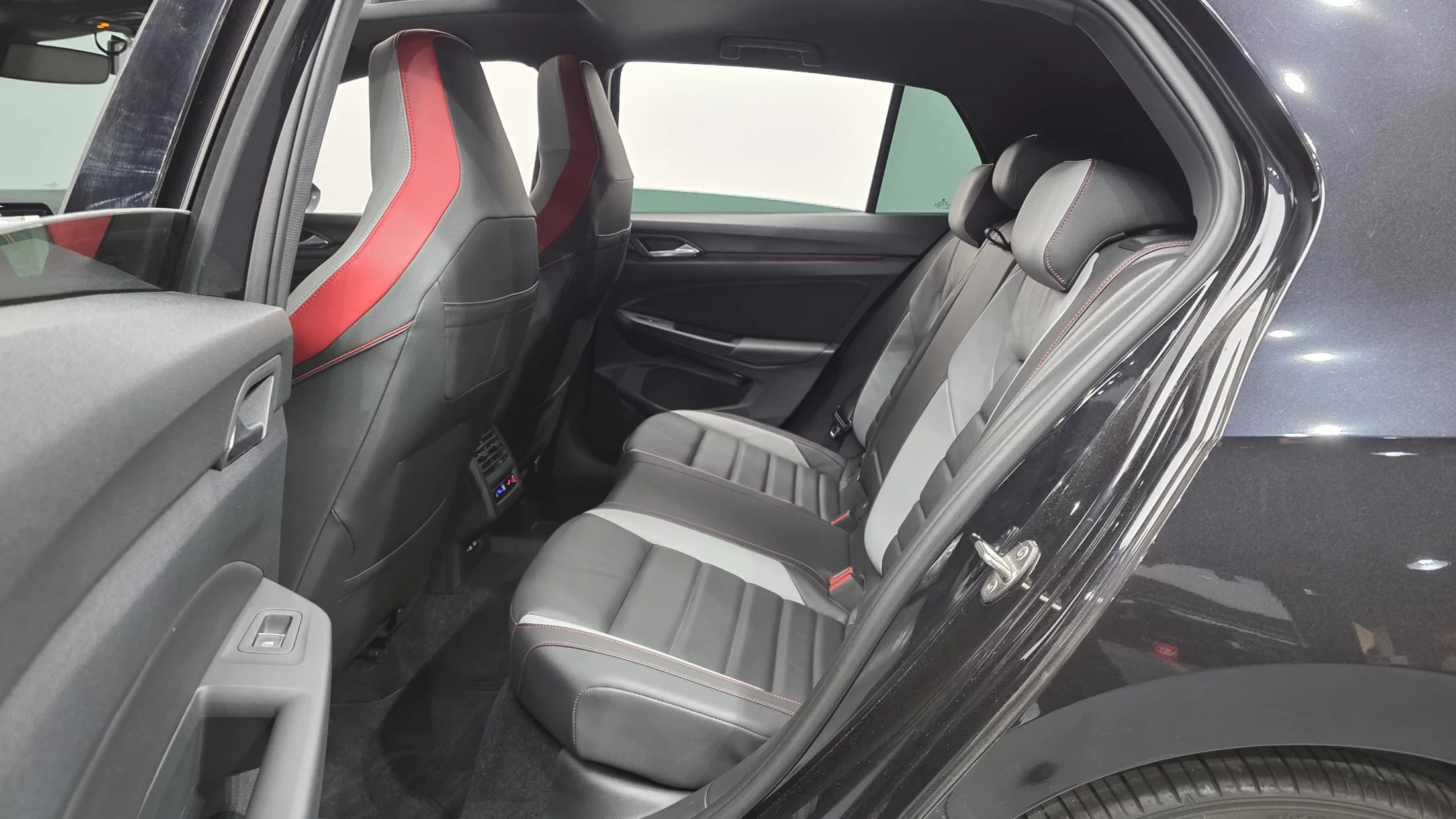 Volkswagen GOLF 2.0 GTI, 2022 г. 44783 км. — фото 12