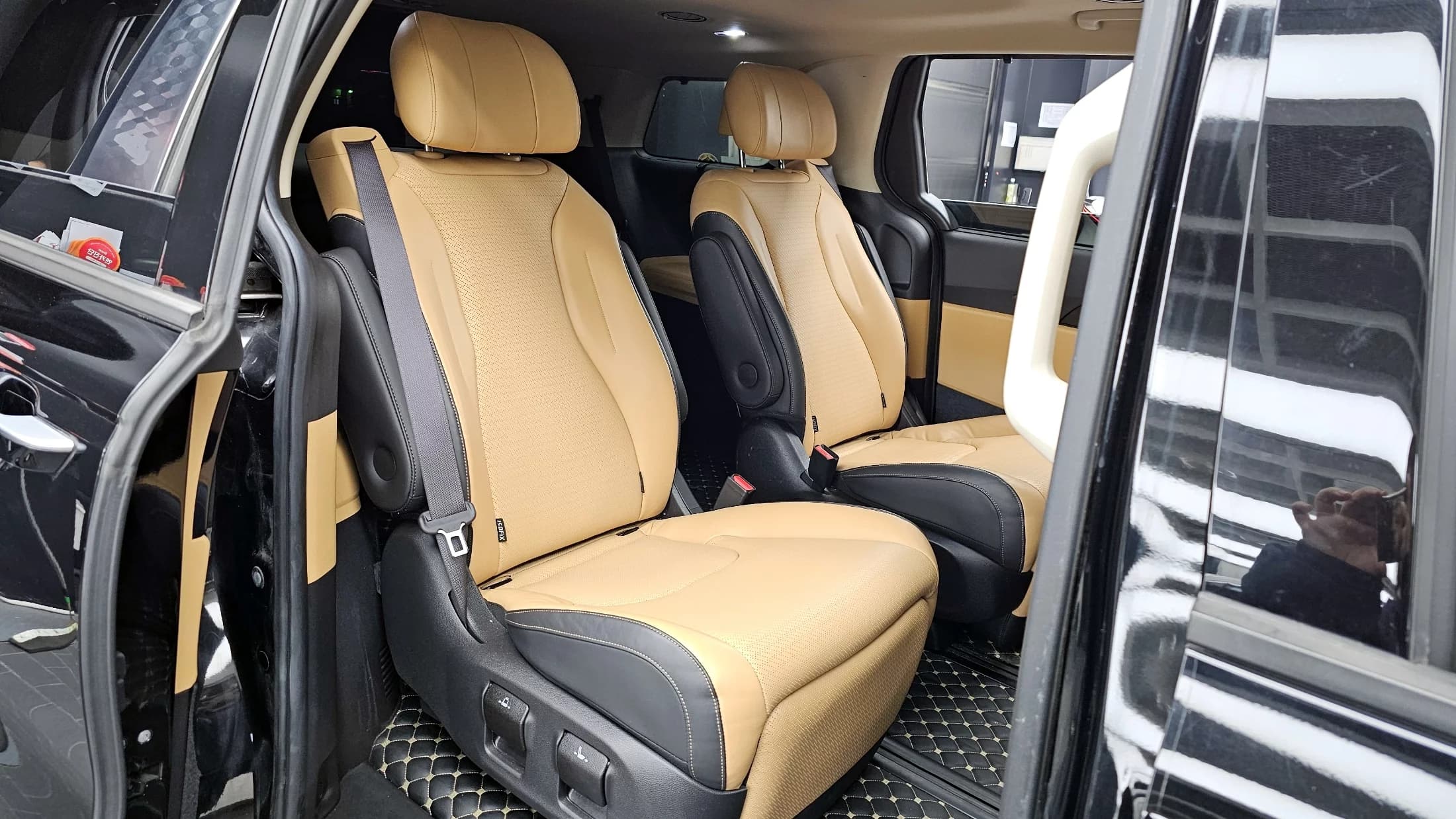 Kia Carnival 7-Seater Signature, 2021 г. 65604 км. — фото 12