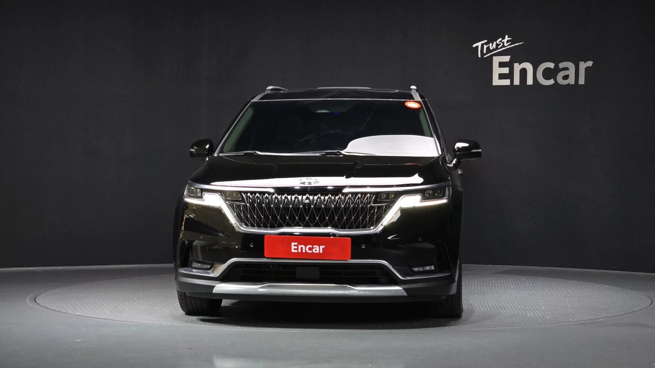 Kia Carnival 7-Seater Signature, 2021 г. 65604 км. — фото 3