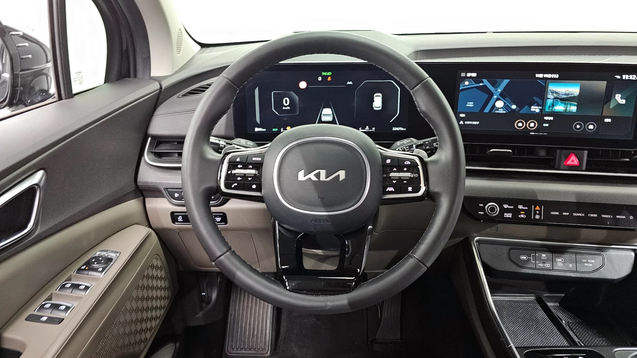 Kia Carnival 9-Seater Noblesse, 2024 г. 32601 км. — фото 13