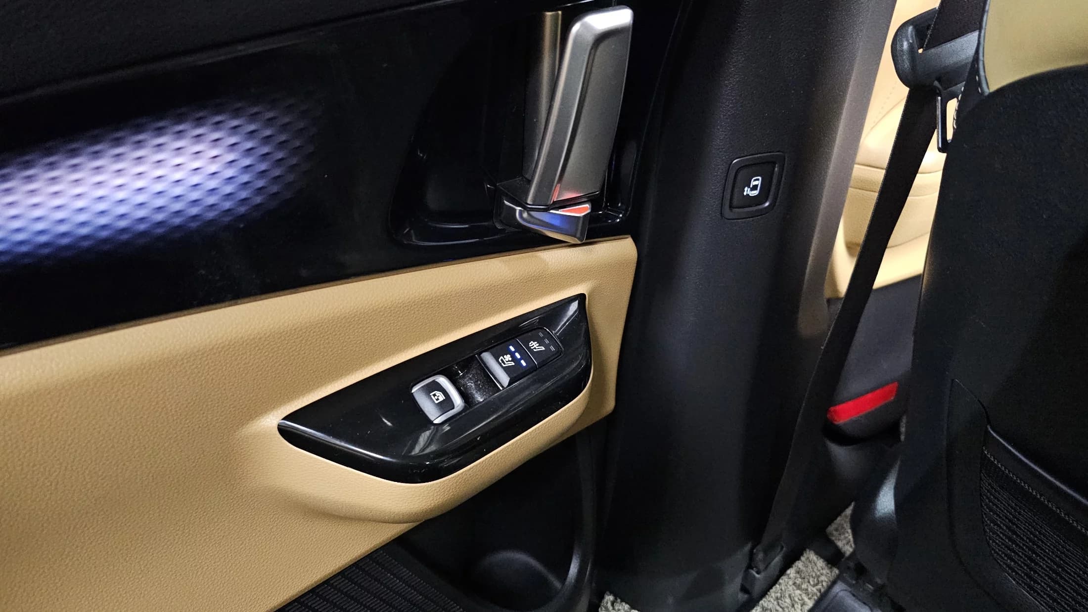 Kia Carnival 9-Seater Signature, 2021 г. 162208 км. — фото 19